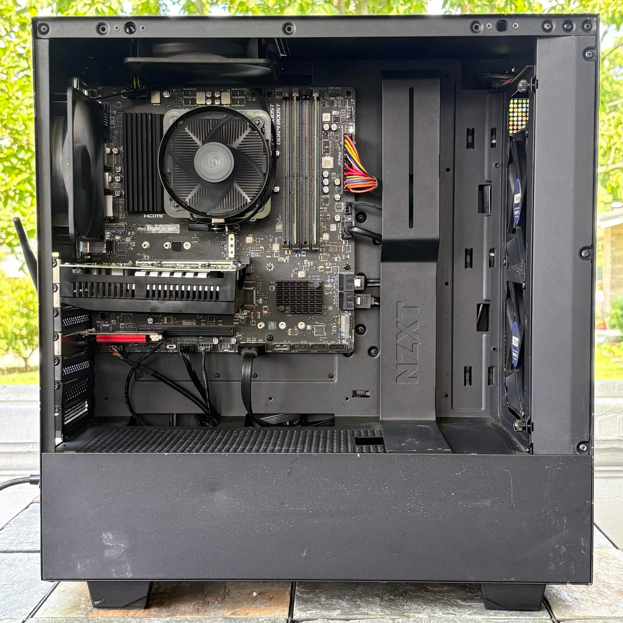 BCC ShadowClaw Ryzen 5 1400 / RX550 / 1.25TB Storage / 2x8GB RAM