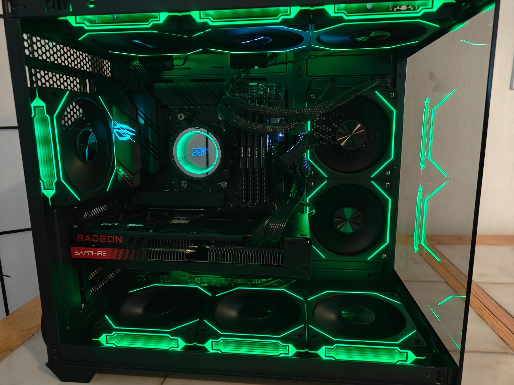 Dark Star | RX 7800XT | R7 5700X | 2TB NVMe SSD | 32GB DDR4 RAM | RC-RGB | WiFi-6E/BT | Windows 11