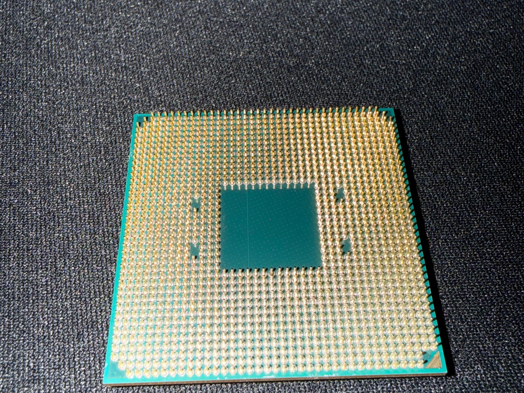 AMD Ryzen 9 3900X