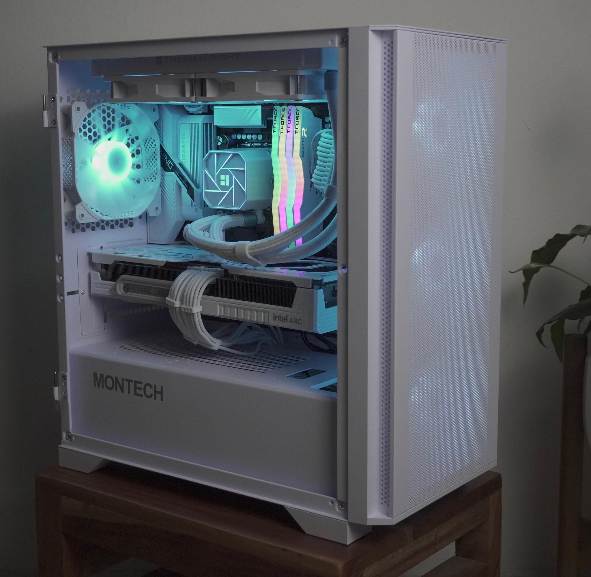 Whiteout Gaming PC | Arc B580 12GB, Core i5-14400F, 32GB DDR4-3200, 512GB NVMe