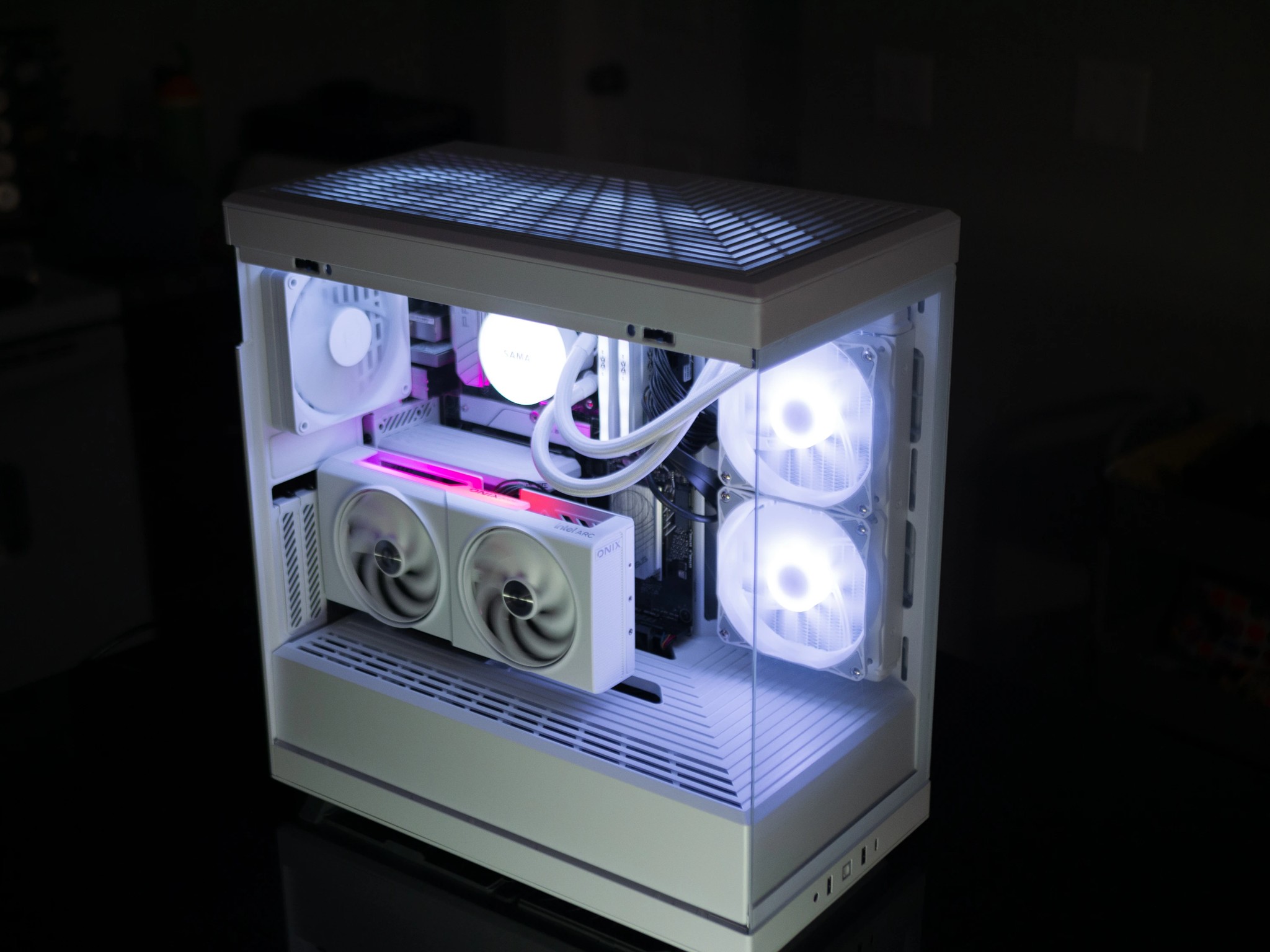ARC B580 - AM5 Ryzen 7600x - 32gb DDR5 6000 - 1TB NVME - 240MM AIO - White Gaming PC