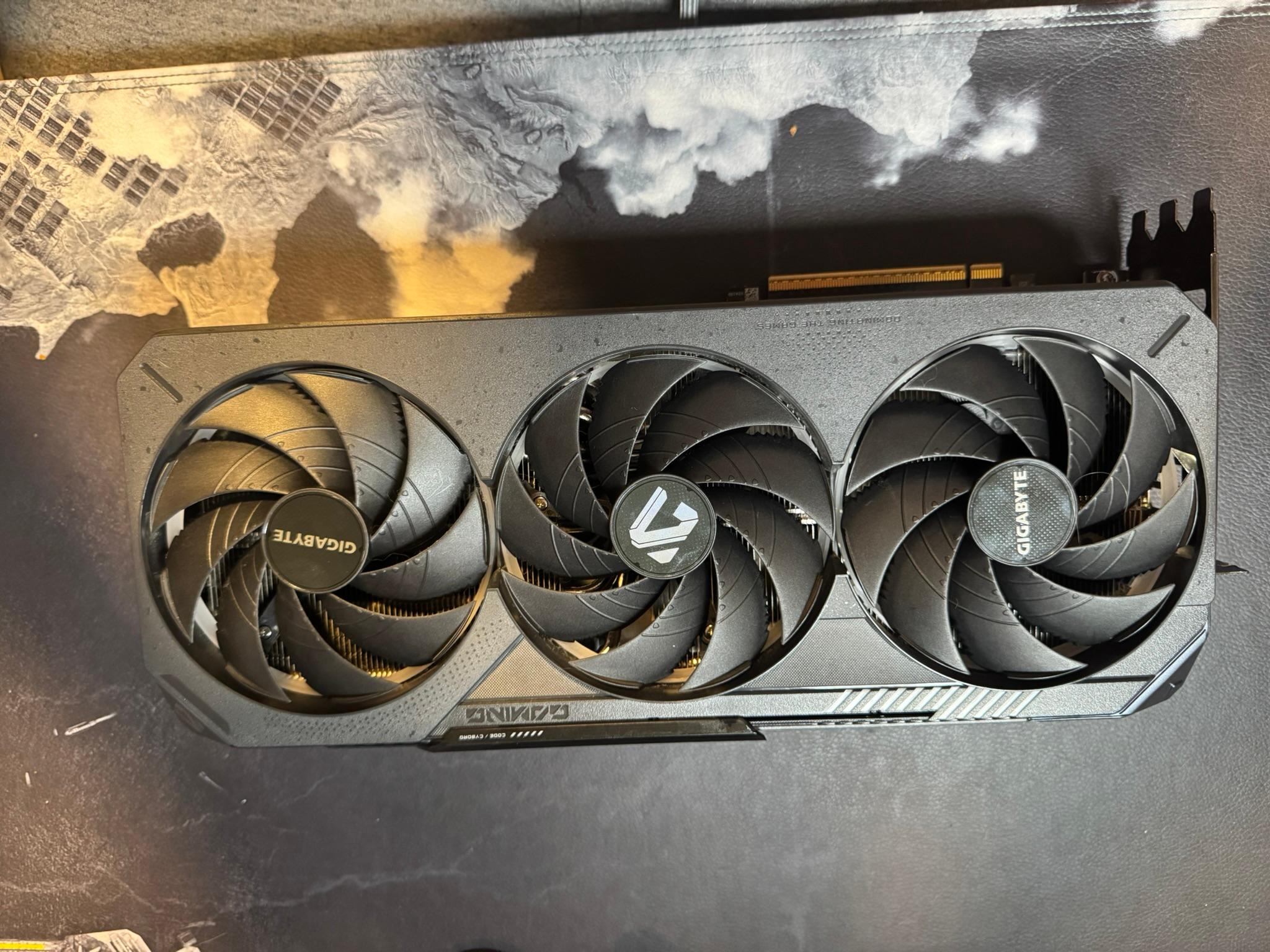GIGABYTE GeForce RTX 5090 GAMING OC 32G