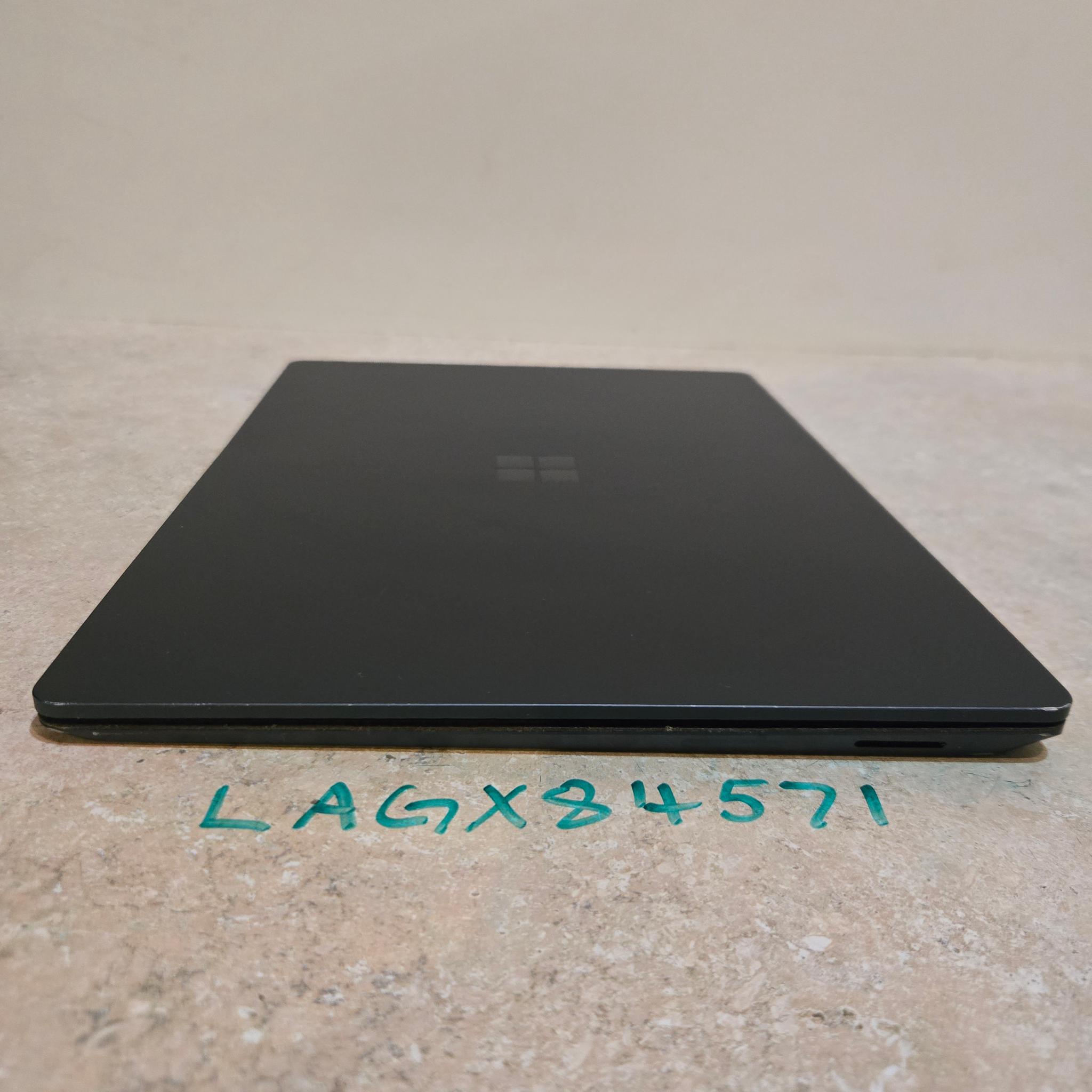 Microsoft Surface Laptop 2 - 13.5" Touch Screen - 256GB SSD - intel i5 - Model 1769