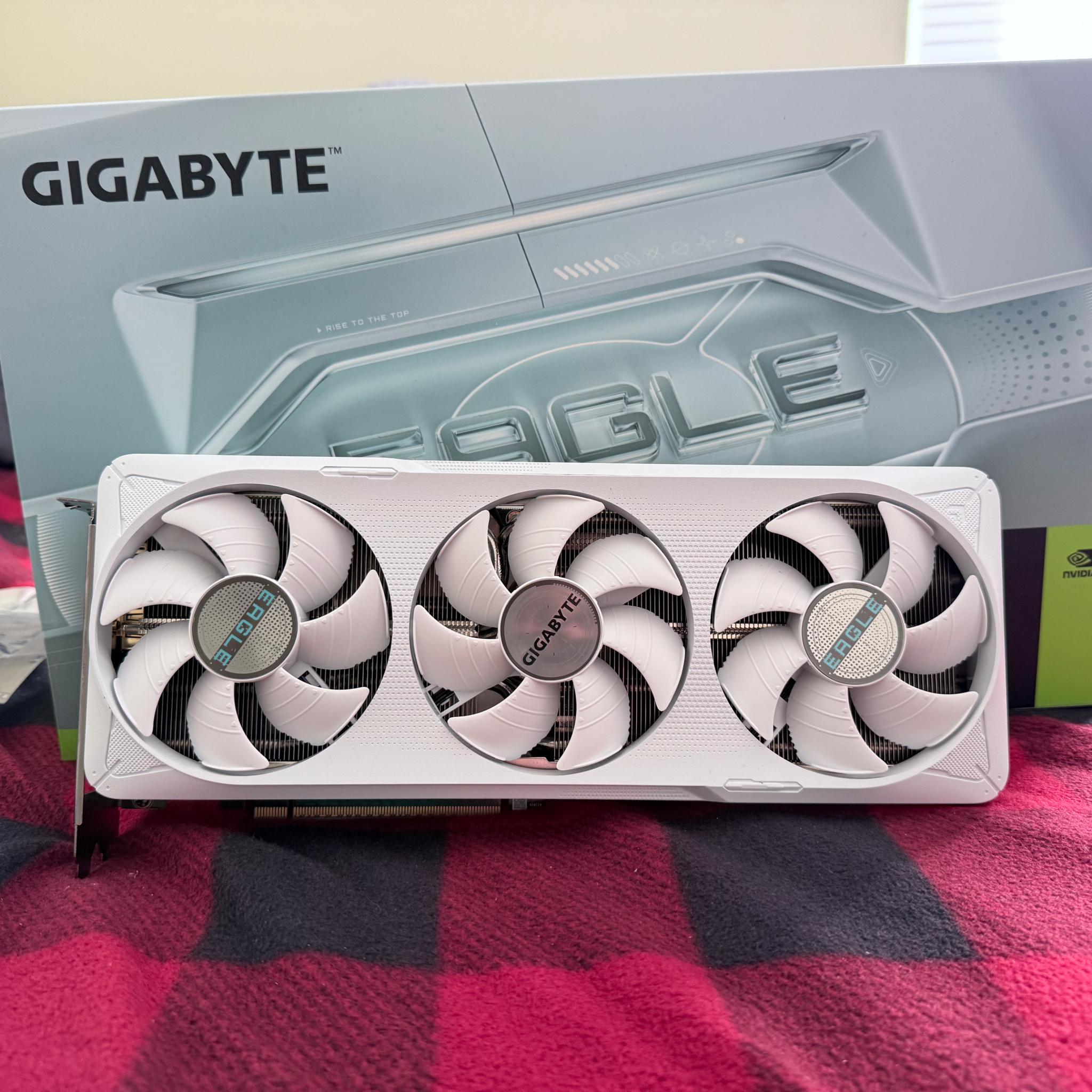 RTX 5070 Gigabyte Eagle Ice SFF OC 12 GB GDDR7