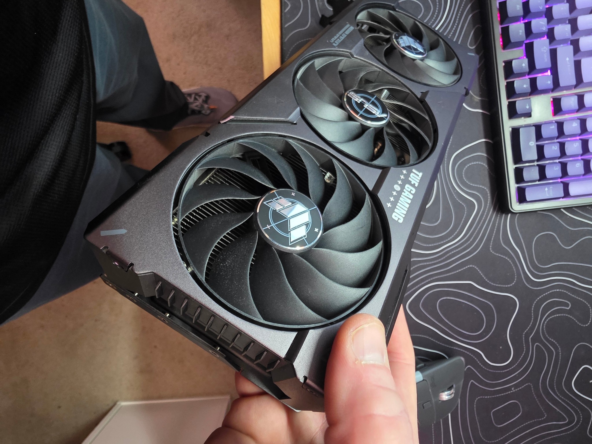 ASUS TUF GAMING GeForce RTX 4070 OC Edition