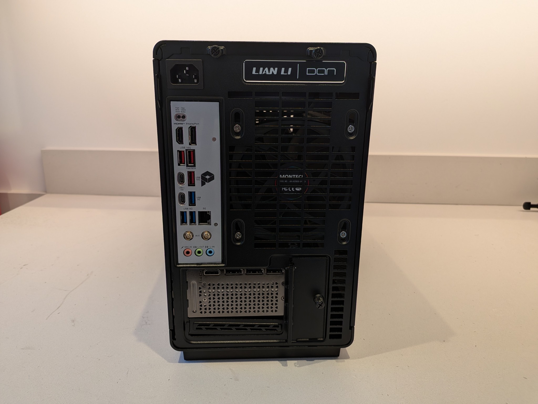 4K Stargate - RTX 5070 Ti, Ryzen 7 9800X3D, 32 GB DDR5, 2 TB Gen 4 NVME, RGB, Liquid Cooled