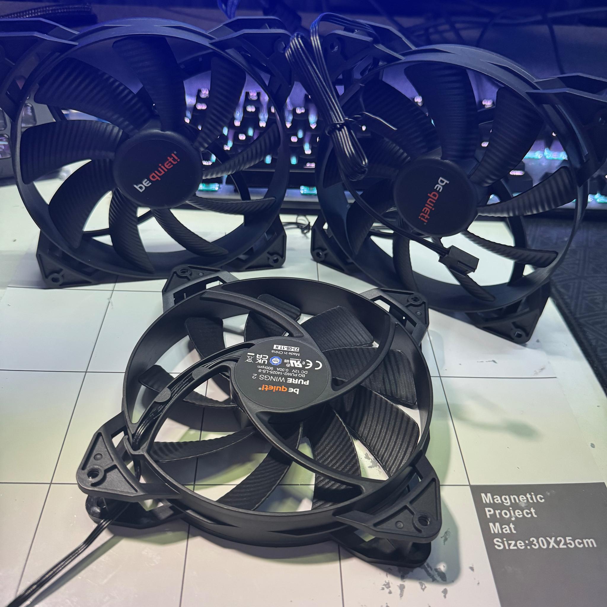 Be Quiet - Black 140mm fans
