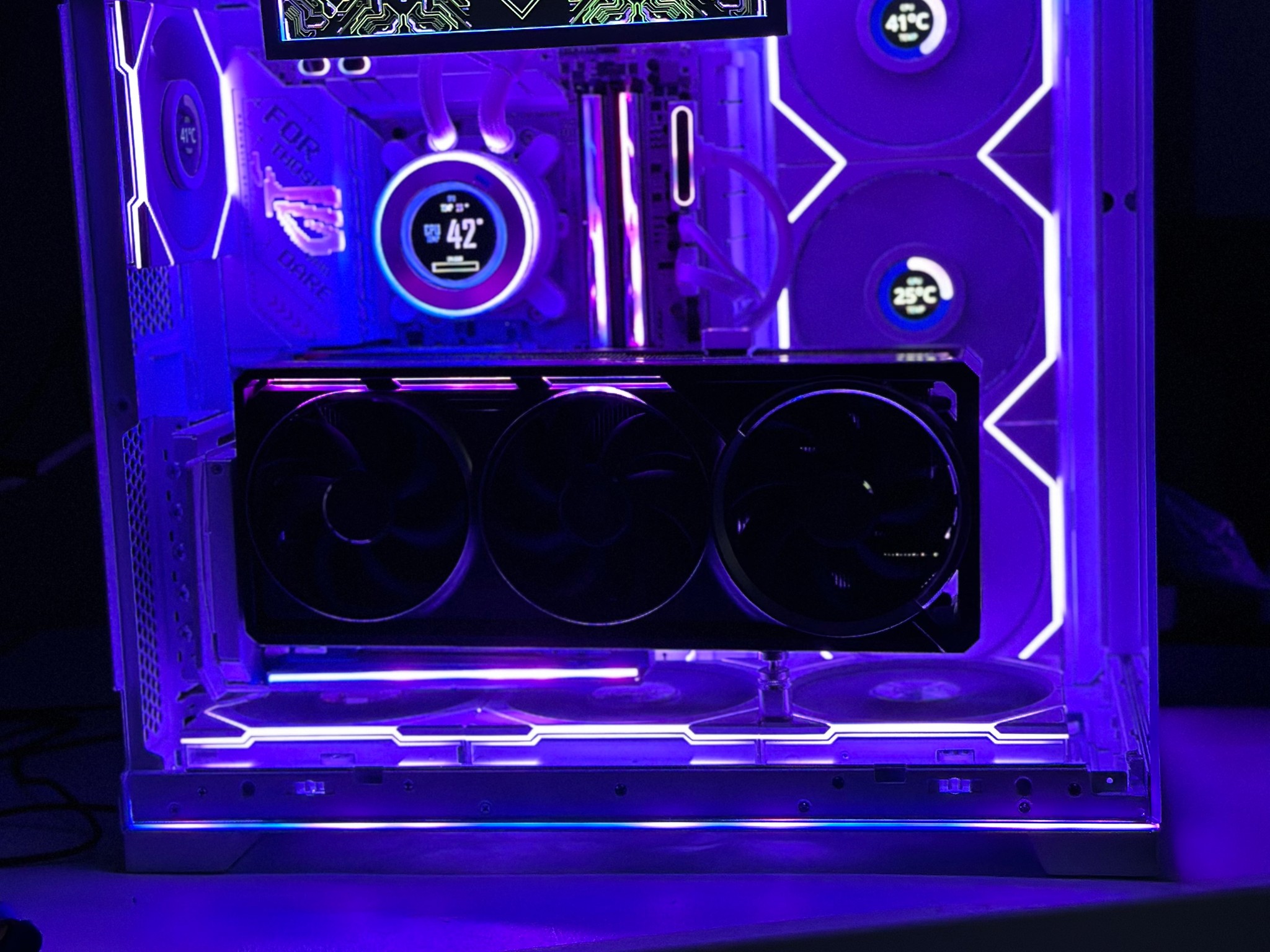 5080 Astral 9800X3D Ram G.Skill CL 30