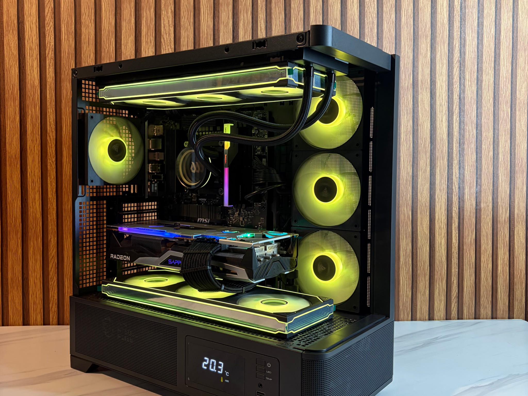 RX 6900XT 16GB | RYZEN 5 9600X | 24GB DDR5 | 2TB NVME | 360MM AIO