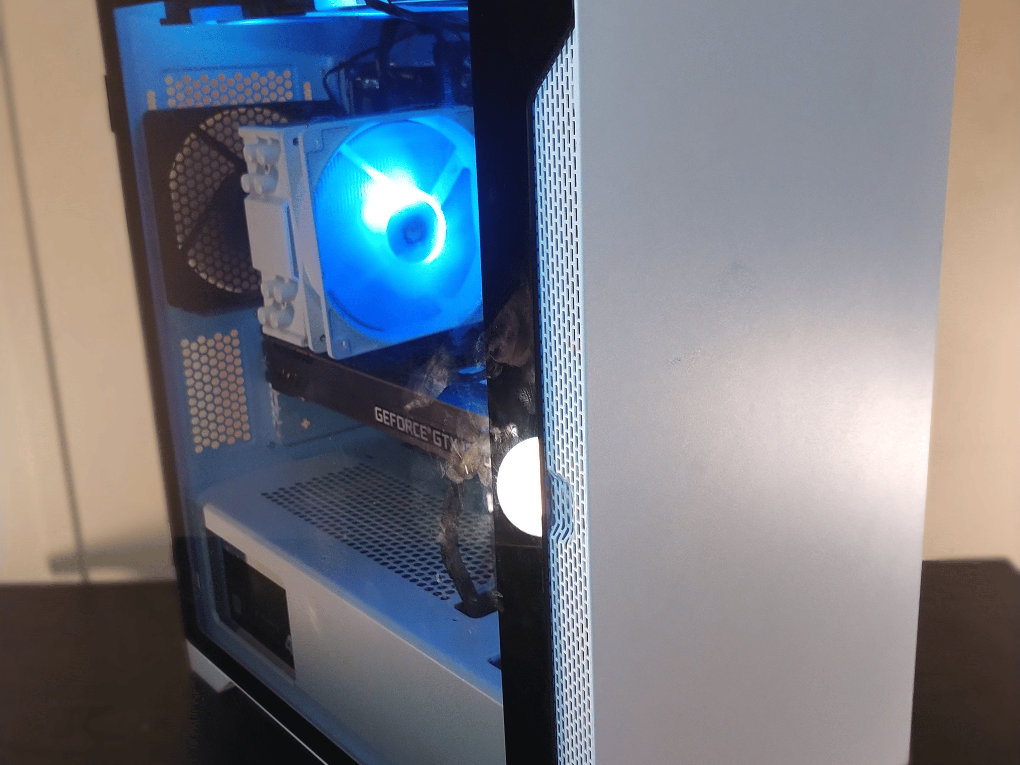 Gtx 1070 i3 10100f gaming pc custom