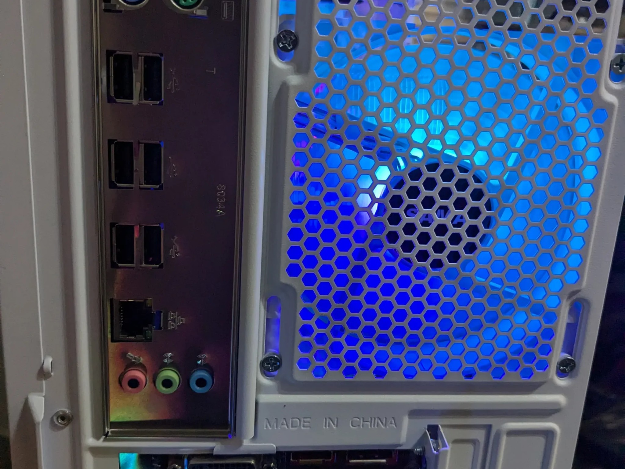 SCRATCH AND DENT Xeon 6 Core, GTX 970 4GB, 16GB RAM, 480GB SSD, WiFi, RGB (No Glass Panel!)