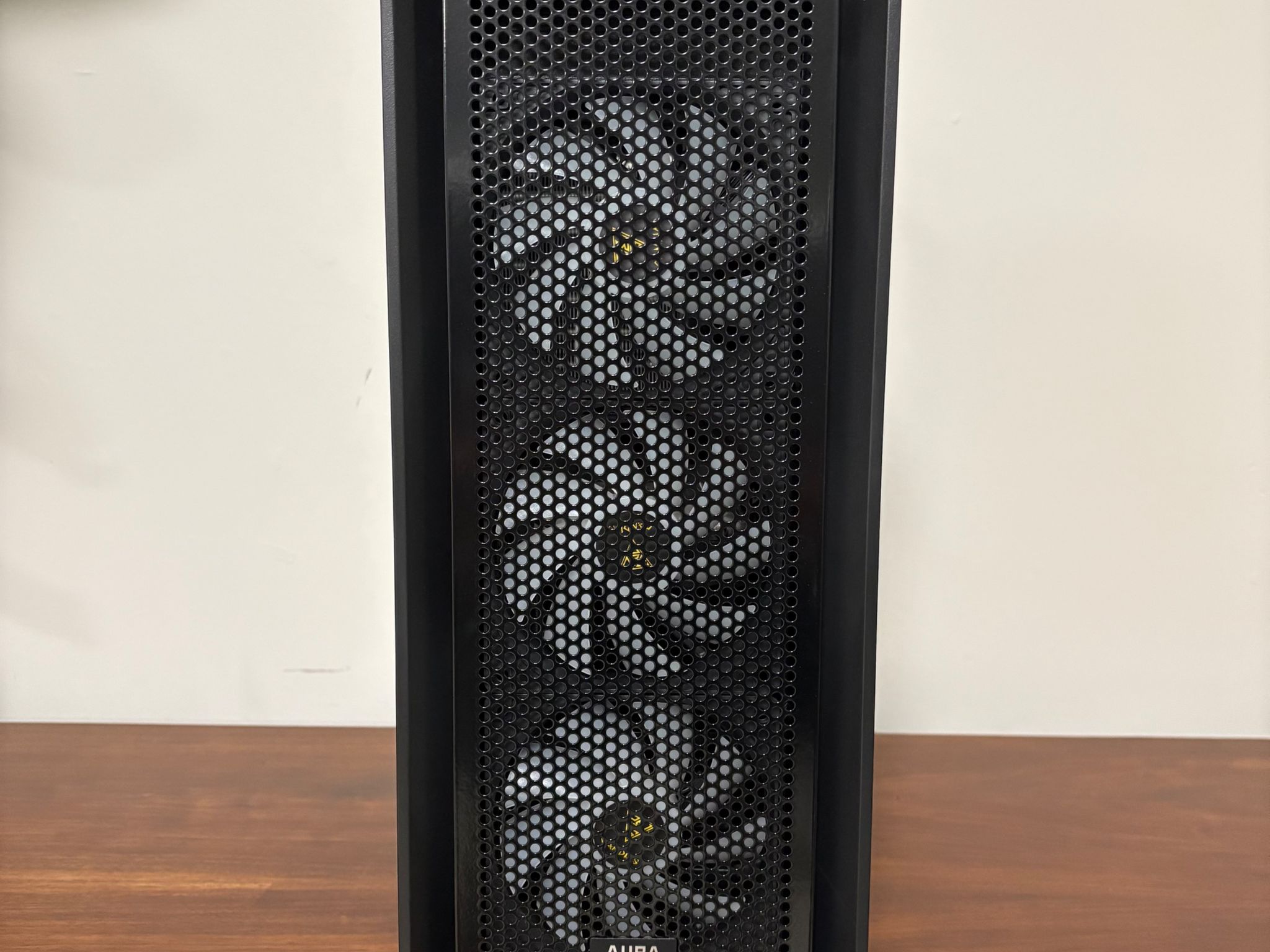 RTX 3070 | Ryzen 9 5900X | 32GB DDR4 | 1TB SSD | 700W PSU | 4 x Fans