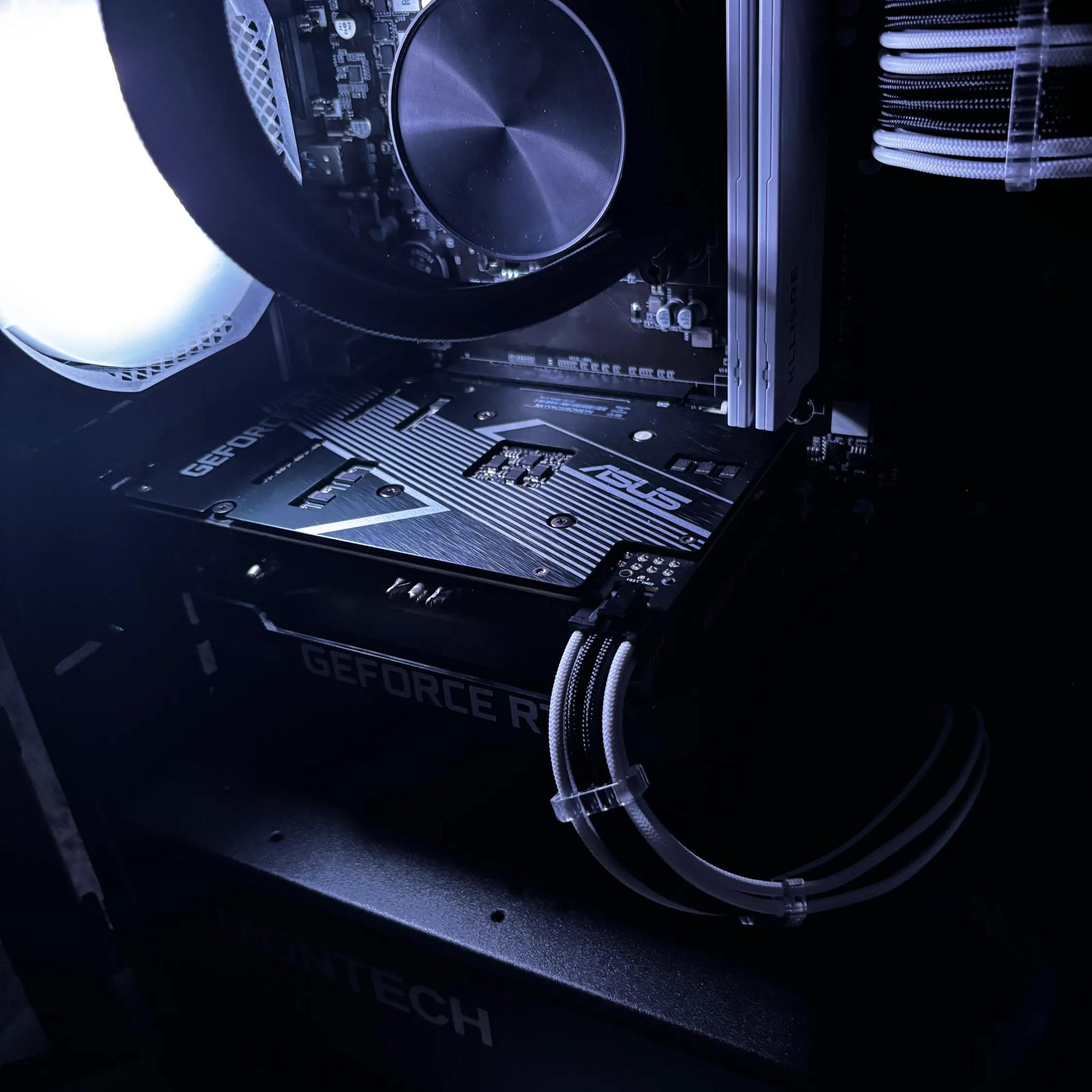 🐼 💧BLACK & WHITE LIQUID COOLED GAMING PC | 5600X + RTX 3060 12GB + 32GB RAM💧🐼