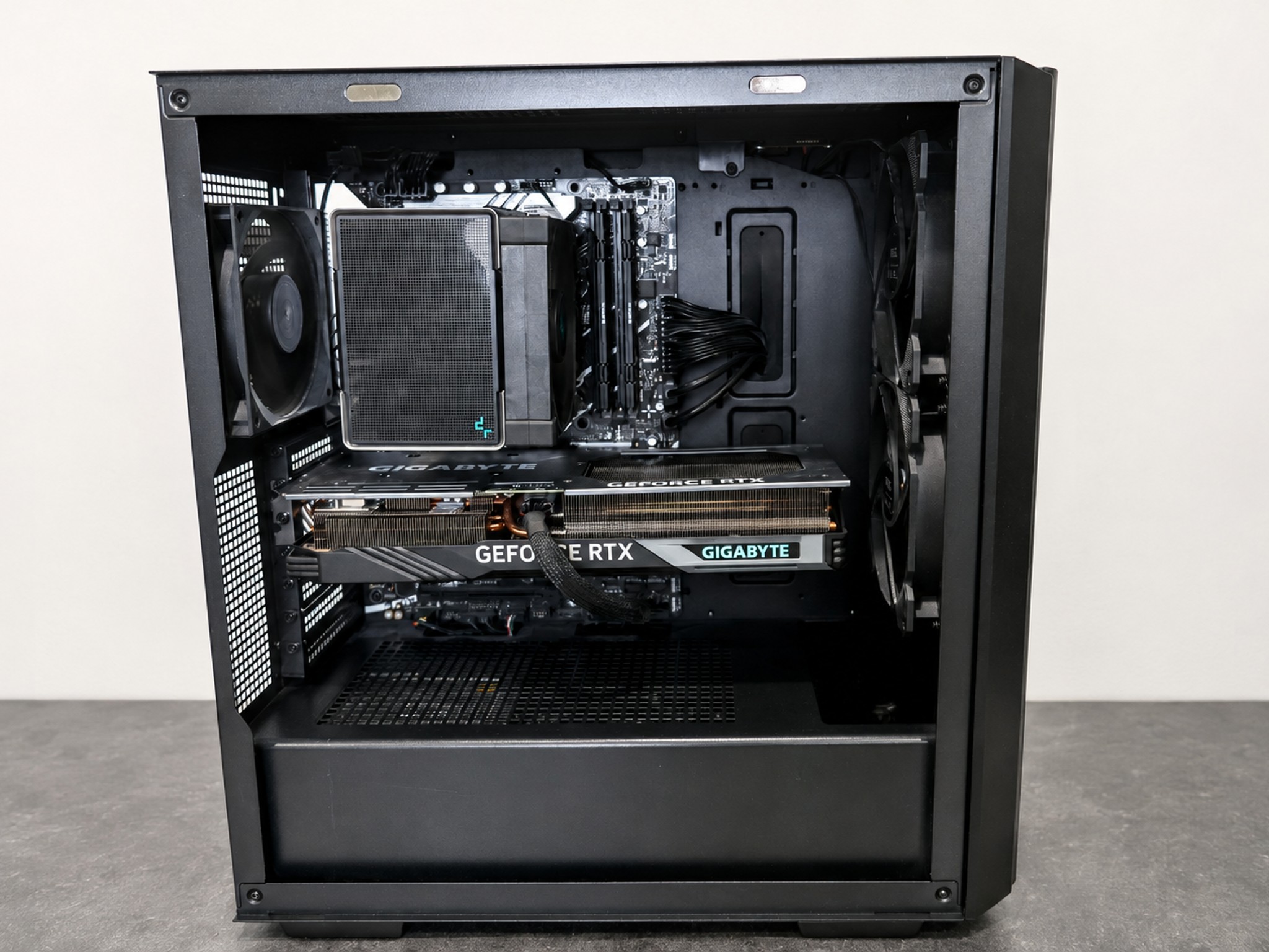 13700K | 4070 TI | 32GB | 1TB | 1440P/4k Budget Performance Build