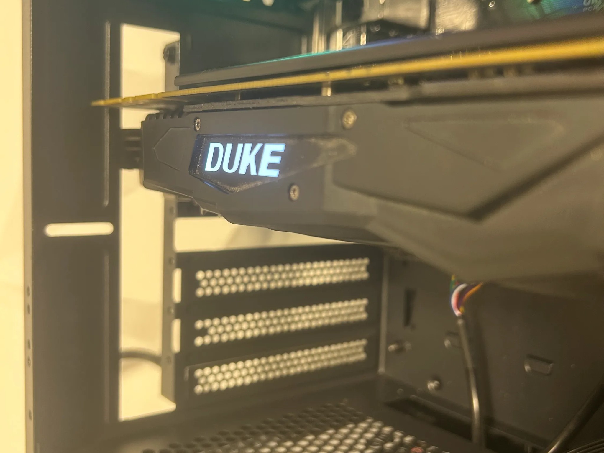 🔥Valcano Peak V2🔥 Gaming PC Ryzen 5 2600 | GTX 1080 Ti | 16GB DDR4