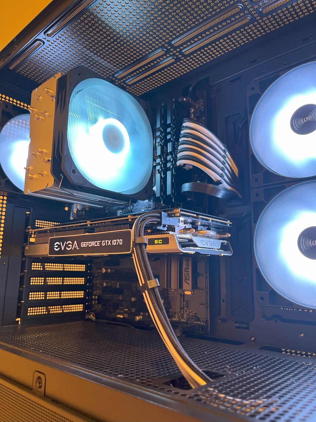 Gaming PC | Ryzen 5 3600 | GTX 1070 | | Jawa