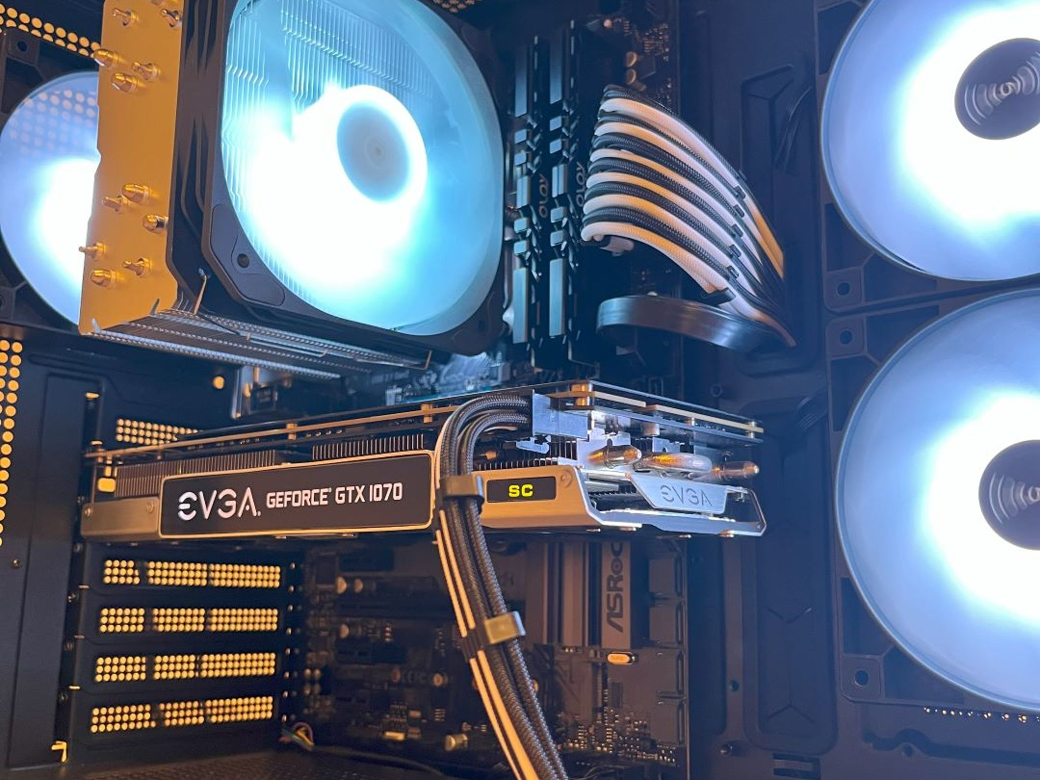 Gaming PC | Ryzen 5 3600 | GTX 1070 | | Jawa