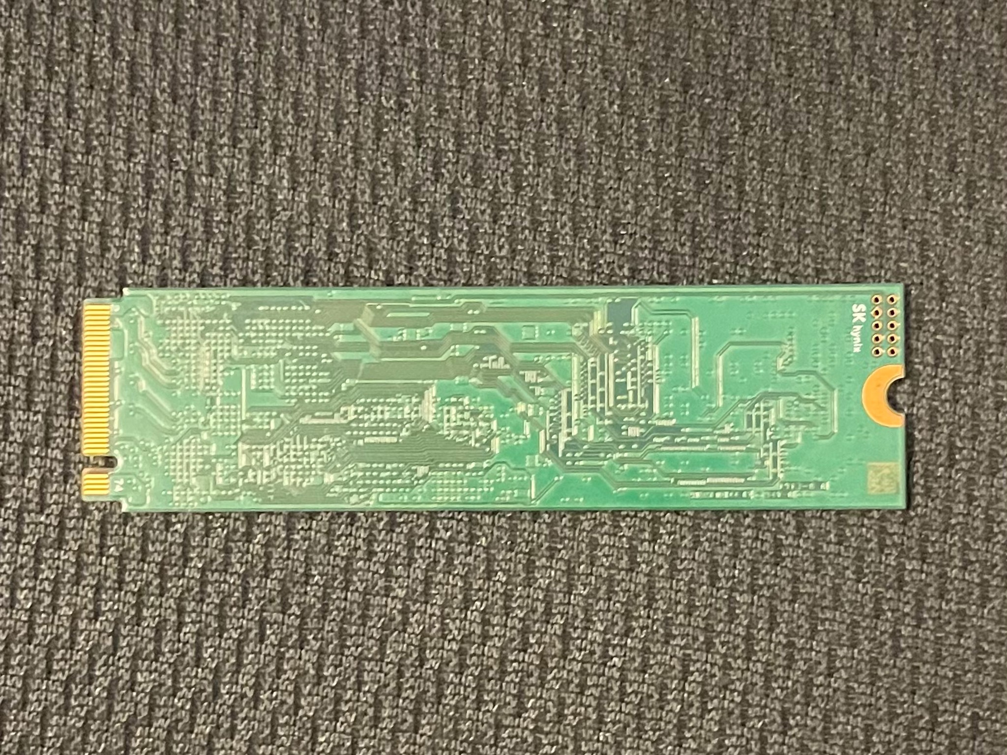256GB NVMe SSD Gen3 x 4