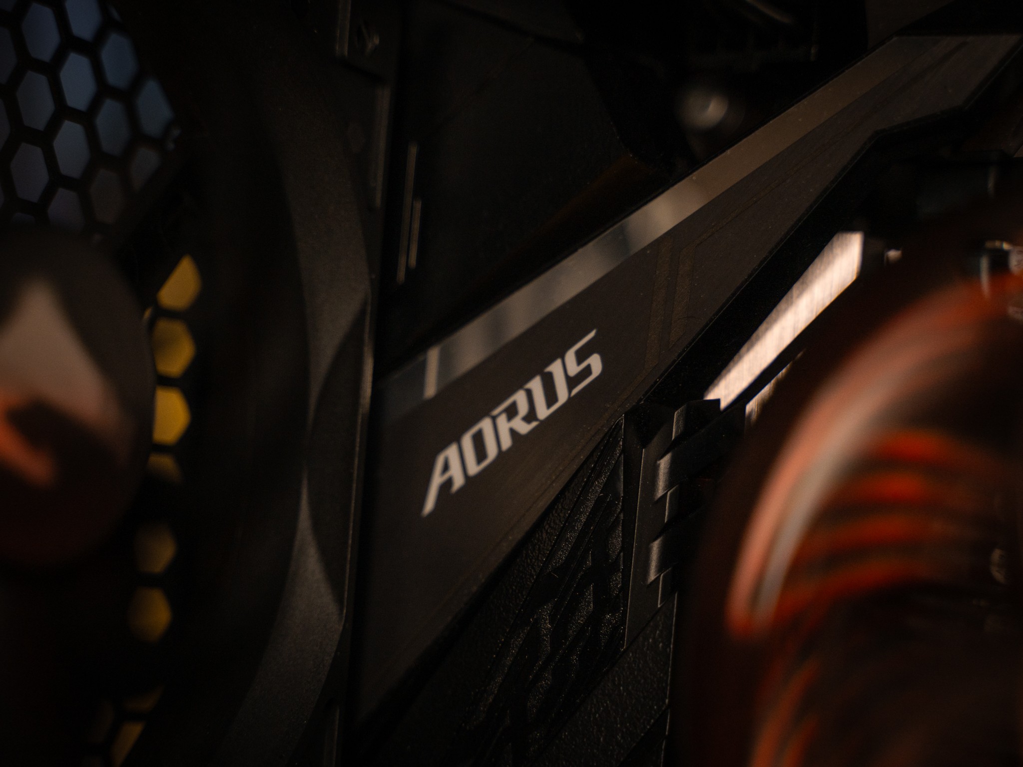“GigaWhat” RX 7600 XT Ryzen 7 16GB Windows 11 Pro 1TB Gaming PC Powerhouse