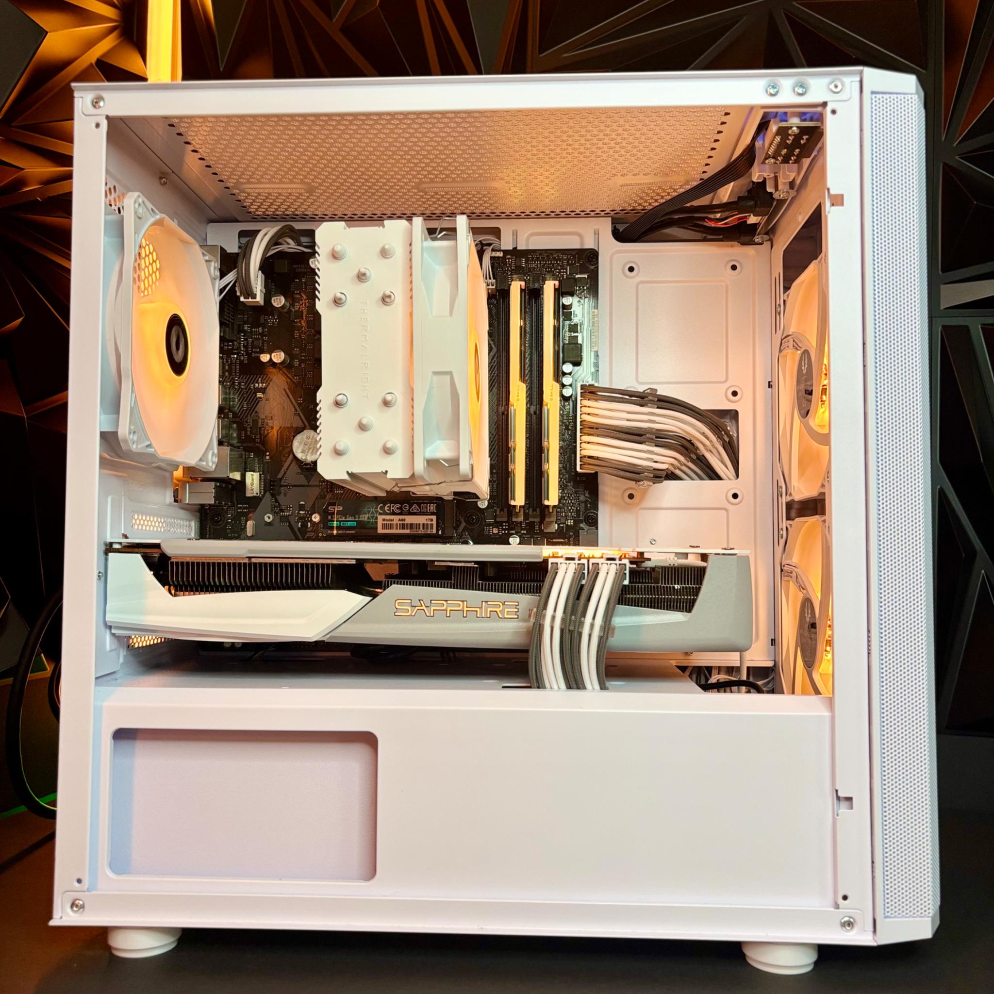 GAMING PC / RYZEN 5 / RX5700 XT / 16 GB RAM / 1 TB STORAGE
