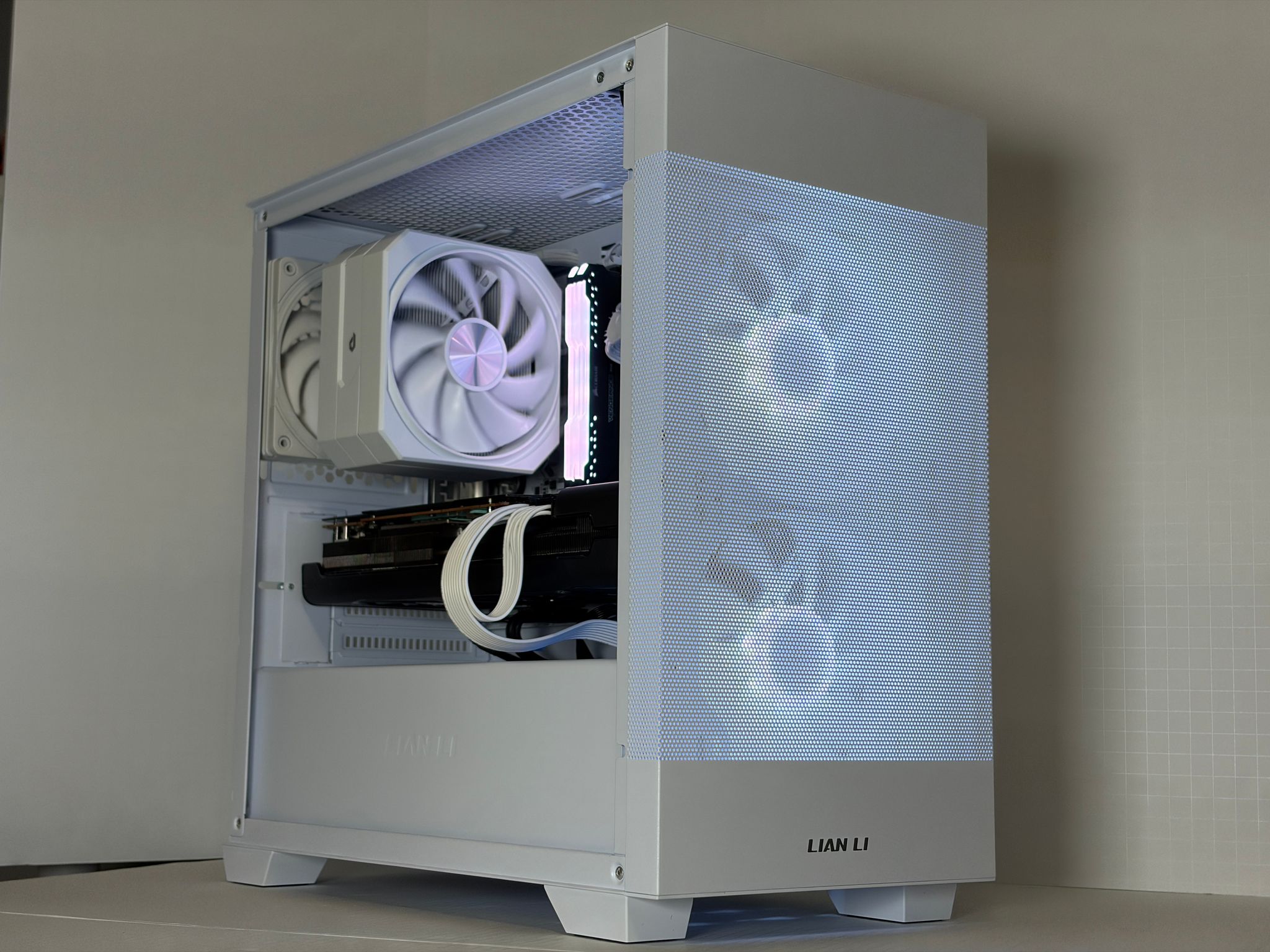 🔥 RX 6800 XFX + Ryzen 5 5600 White Gaming PC – 1440p Ultra Monster | 1TB NVMe | 16GB RAM