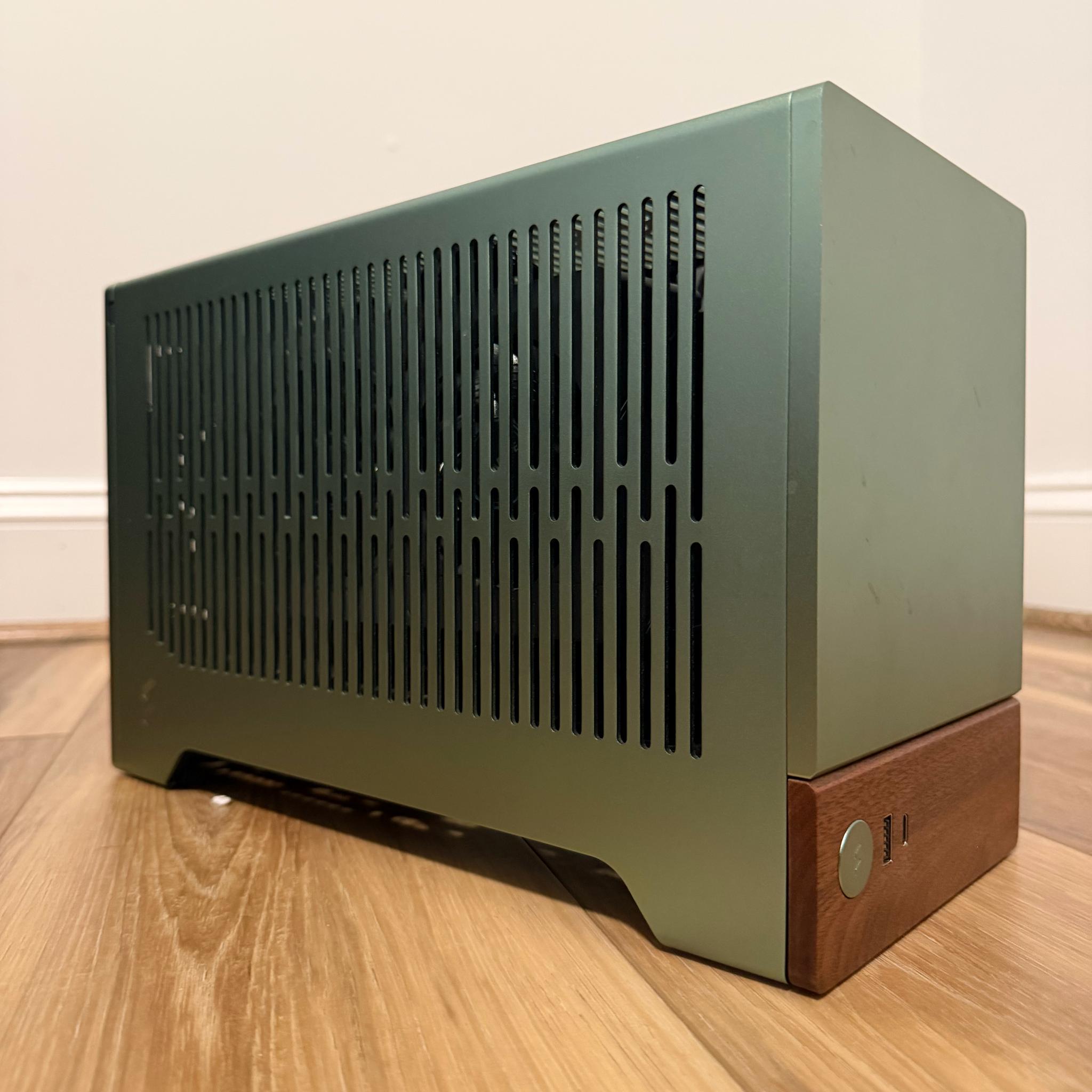 🩶🪵"Ironwood"🪵🩶| 1440p/4k Gaming | RTX 4070 Super | Intel i7 12700k | 32gb DDR5 | 2tb SSD | SFF