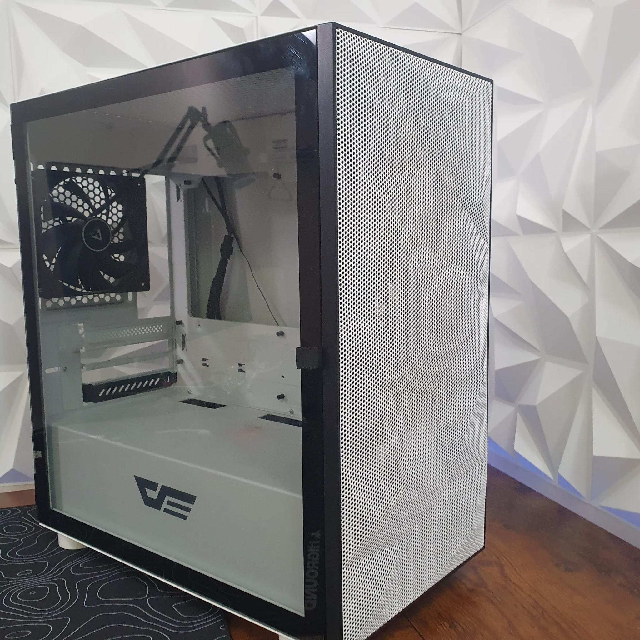 White Micro ATX PC Case (**Lose Front panel**)