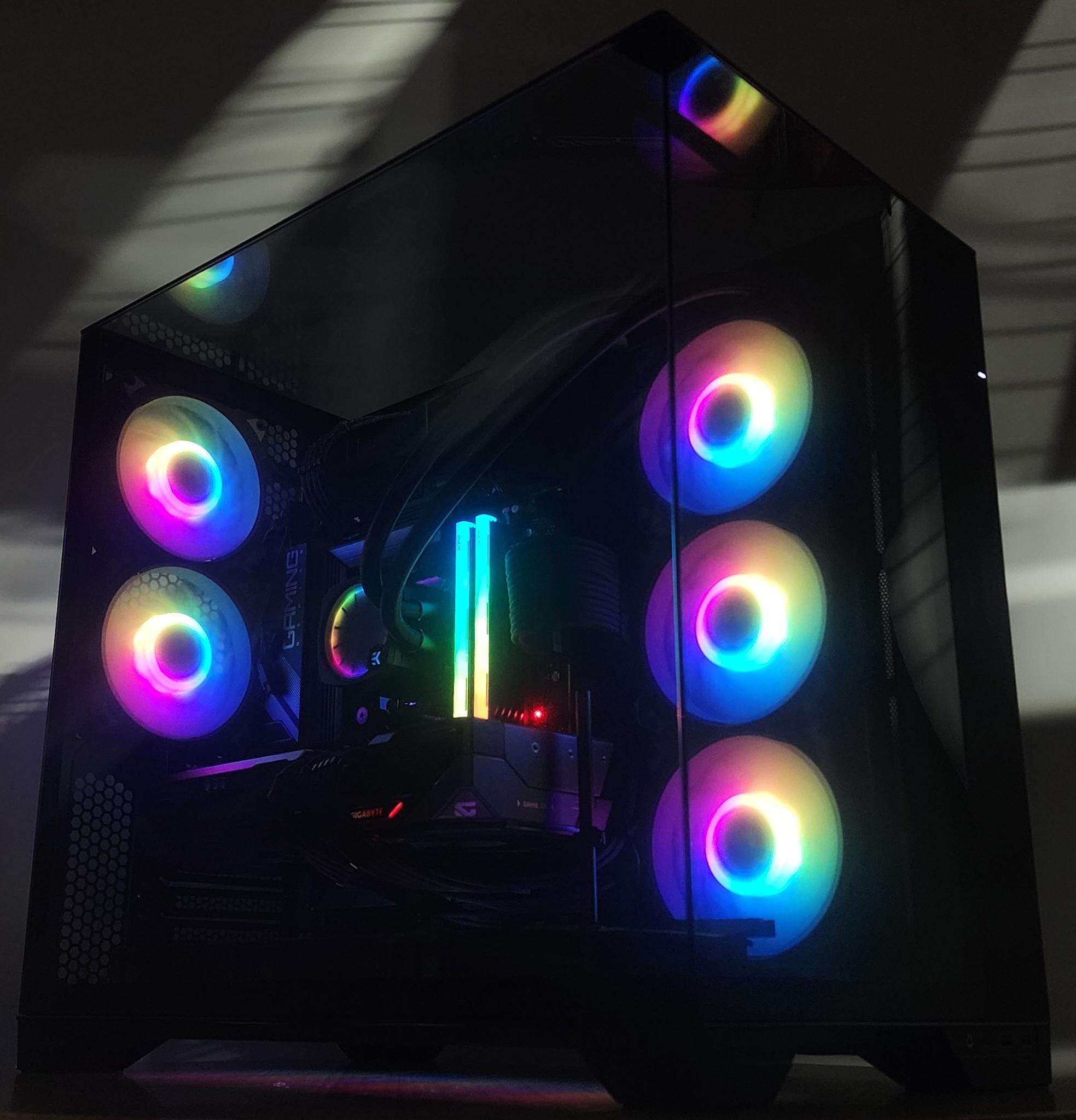 Gaming PC Ryzen 7 9800X3D 32GB RAM 2TB SSD RX 7900 XTX 24GB Windows 11 Computer
