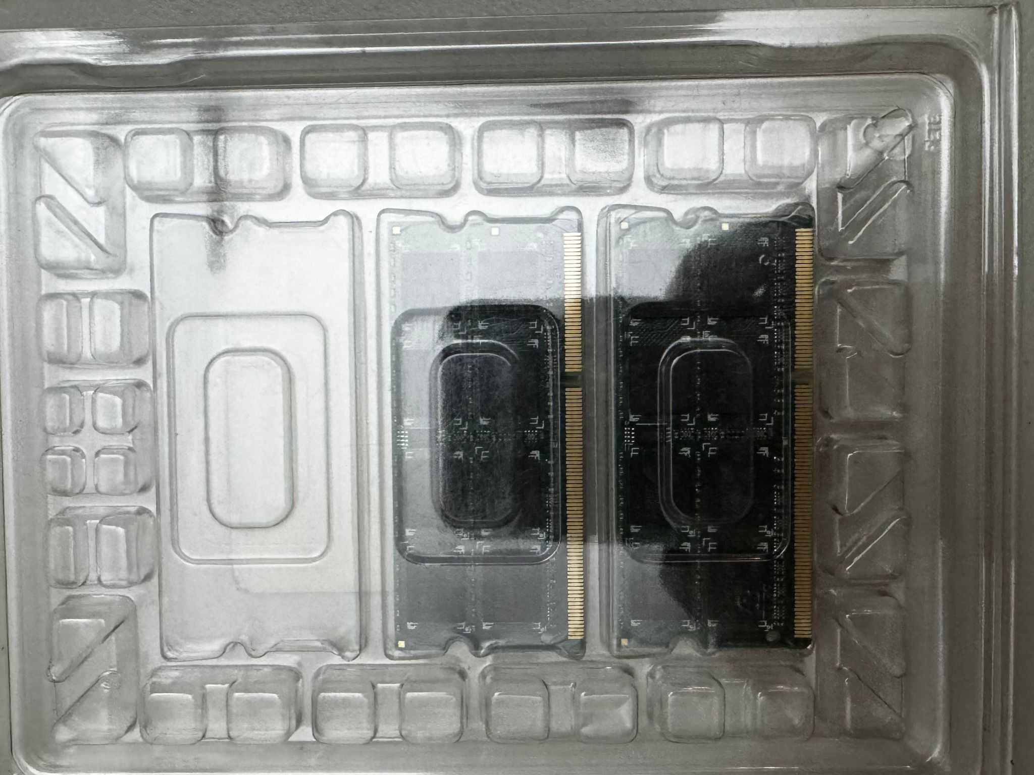 DDR3 Crucial 8GB (4x2) RAM