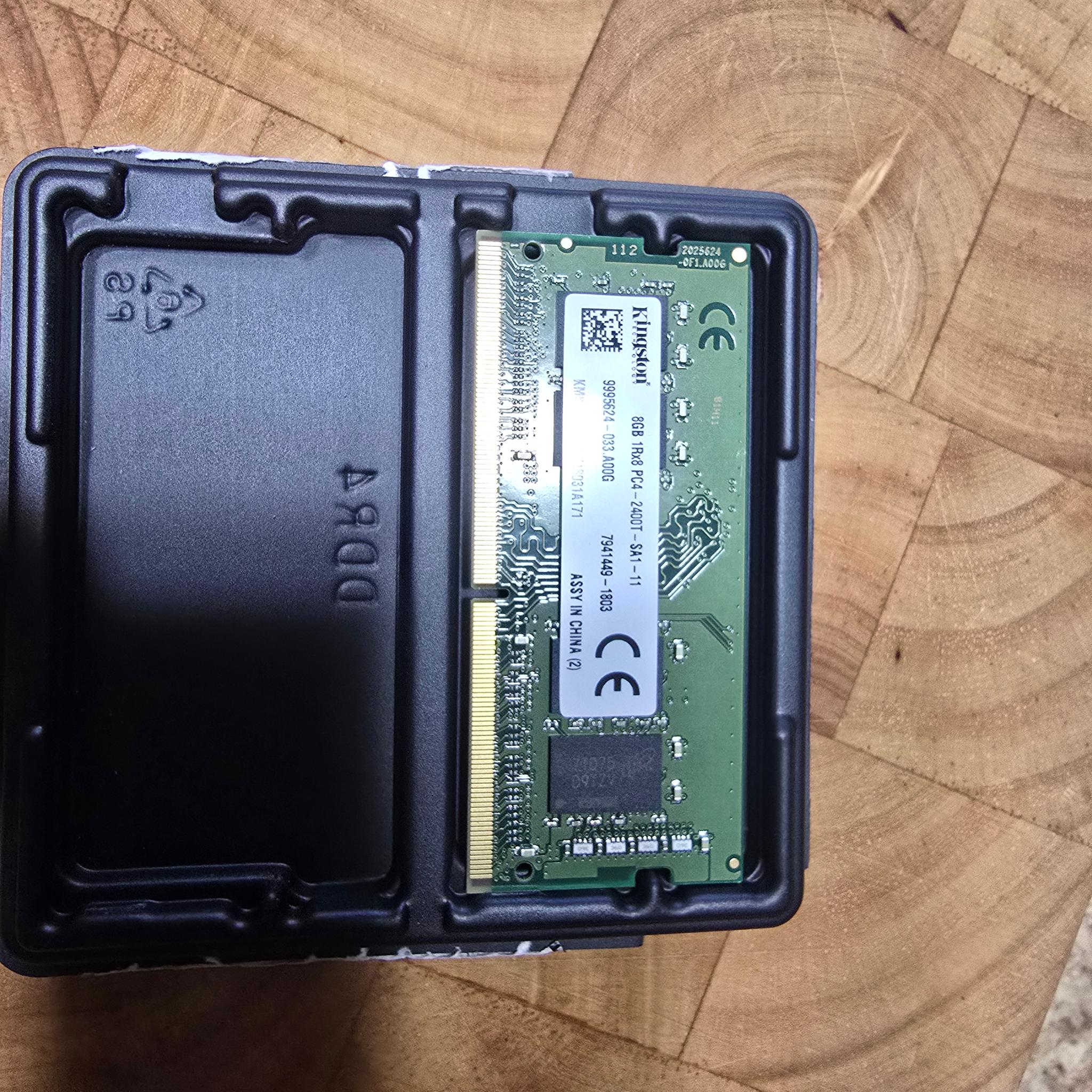 Kingston 8GB 1RX8 PC4-2400T-SA1-11 DDR4 8G Notebook Memory DDR4