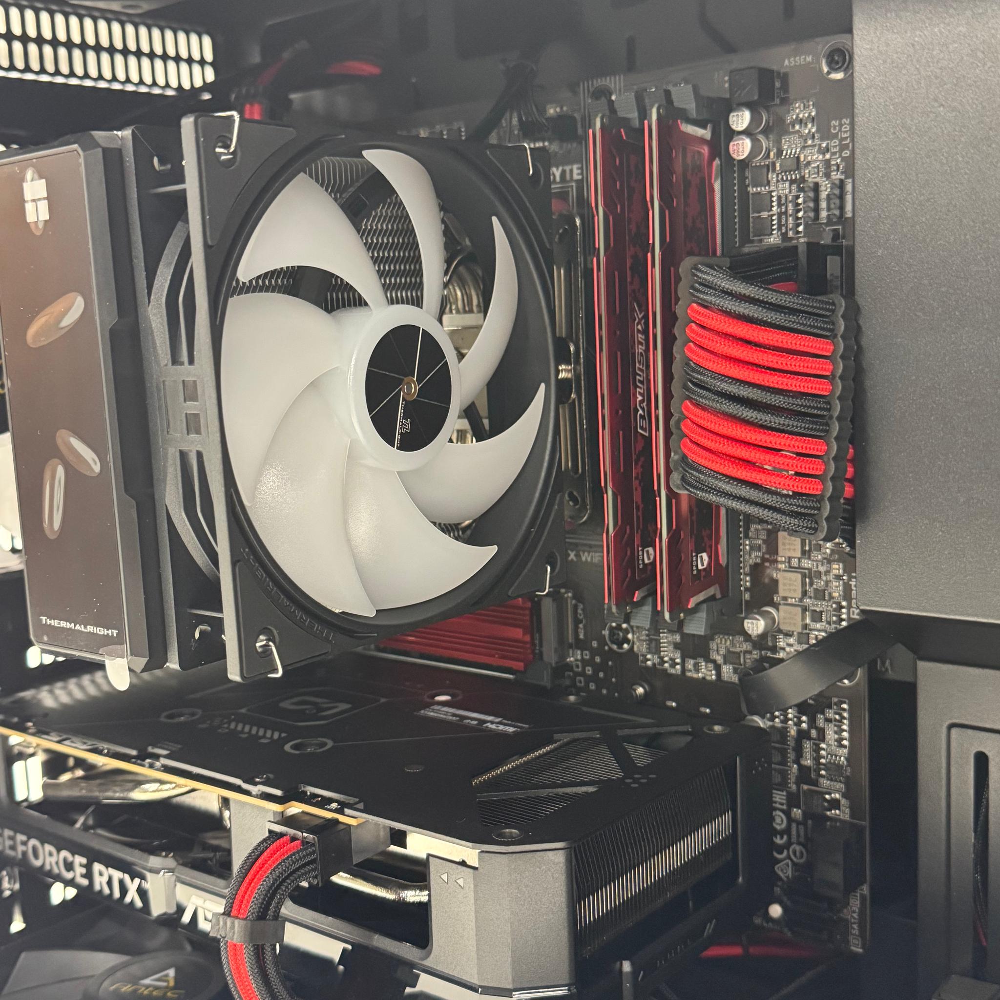Ryzen 5 5600X - RTX 5060 - 95% New Build
