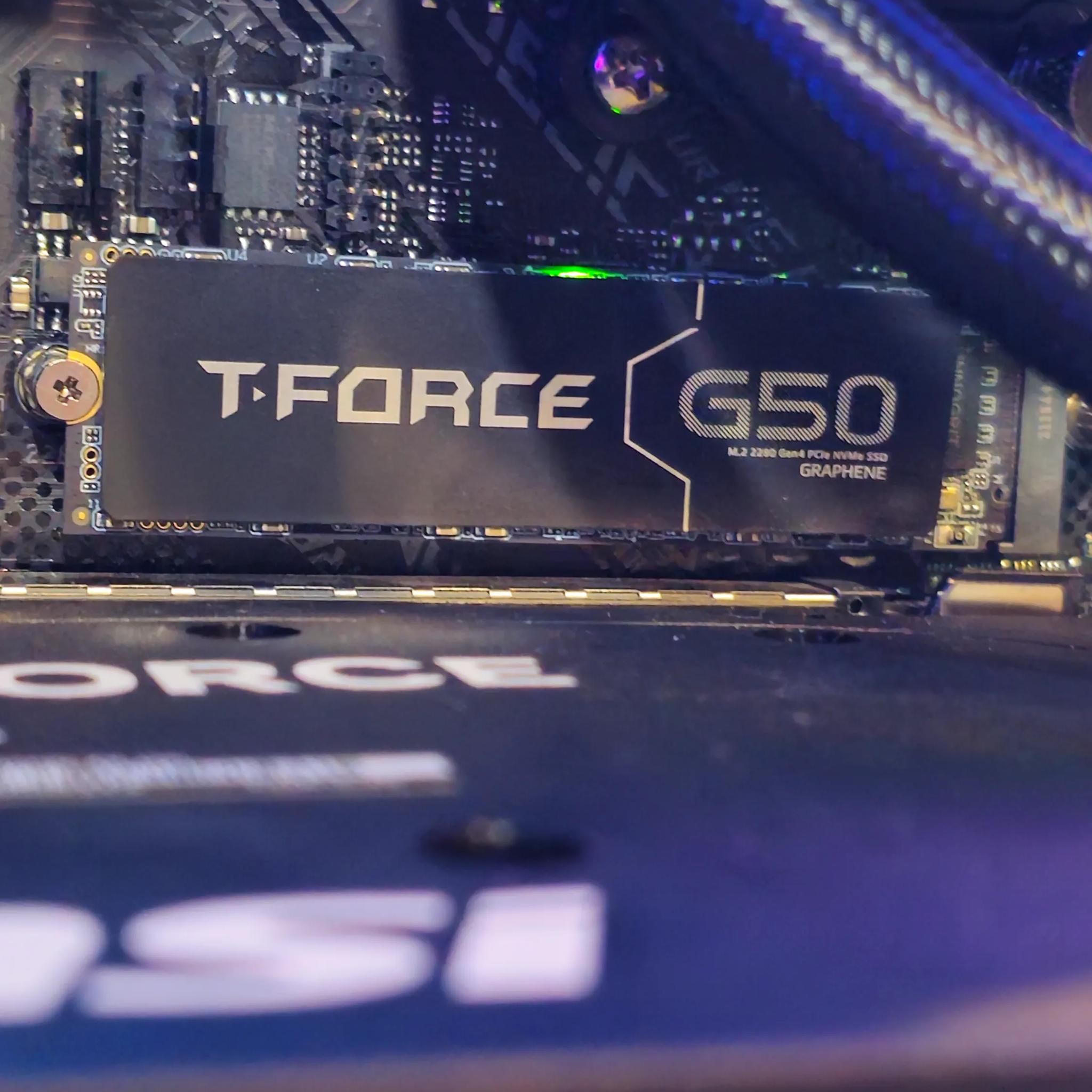 RTX 5070 12GB / Ryzen 7 5800x / 32GB RGB DDR4 / 2 x 1TB SSD / 𝒦𝒾𝓃𝑔 👑