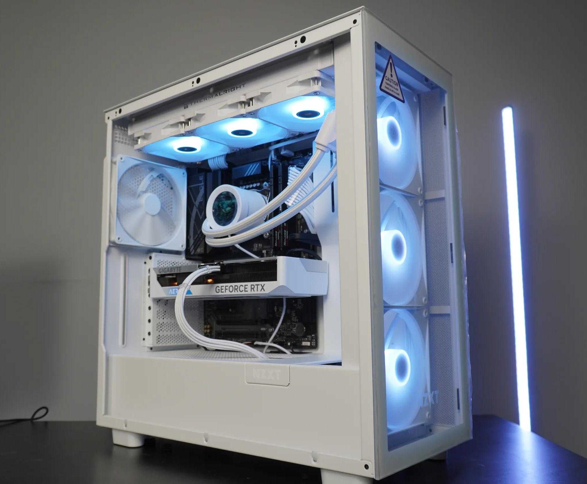 🤍AESTHETIC MACHINE🤍 💚 RTX 4060ti 8GB 💙 Intel I5 12600KF 10 Cores | 32GB DDR5 | 2TB 7000mhz NVME