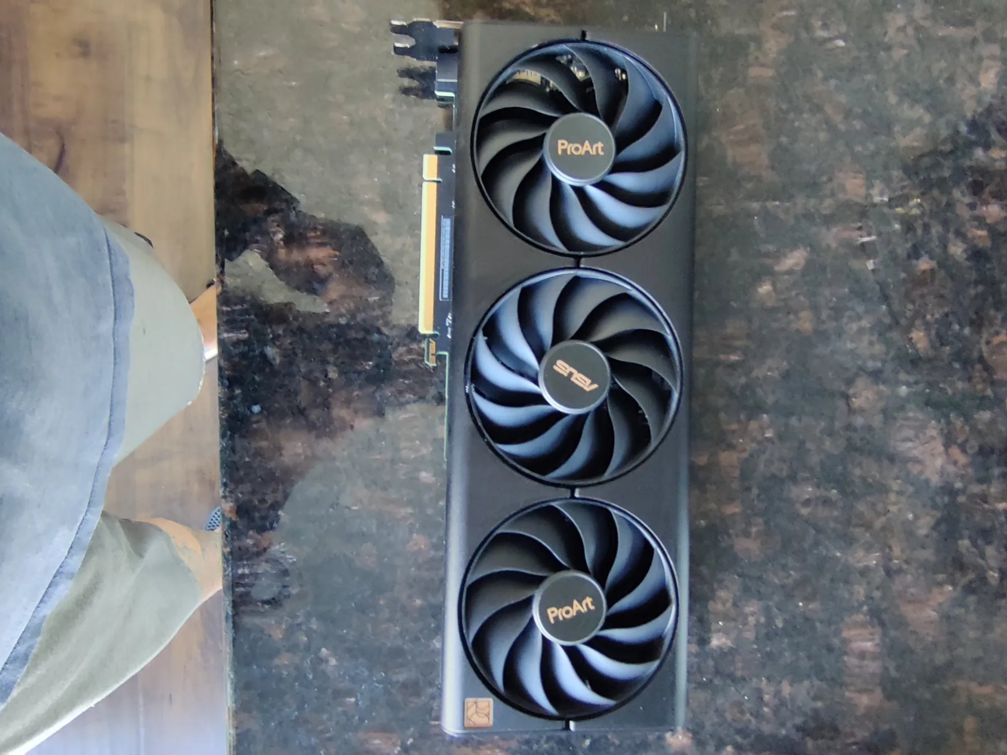 Asus ProArt 4070 12G