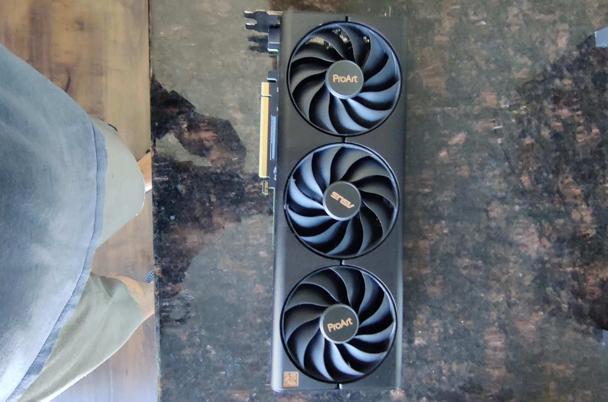 Asus ProArt 4070 12G