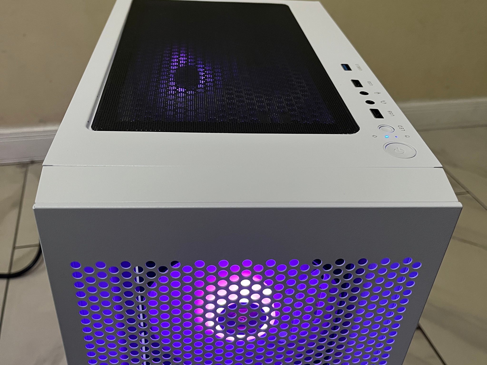 🖥️🔥NVIDIA RTX 2060 Super, Intel i5-7500, 16GB RAM, 870 GB Storage, High Performance RGB Gaming PC
