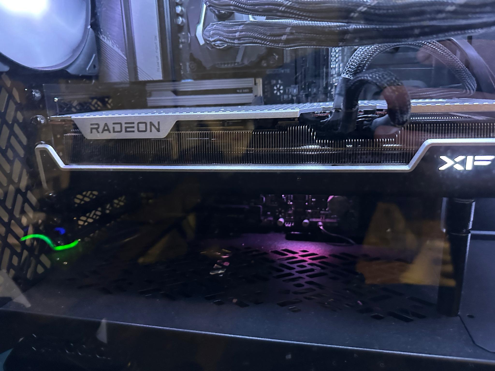XFX Merc 319 7800 XT 16 GB VRAM