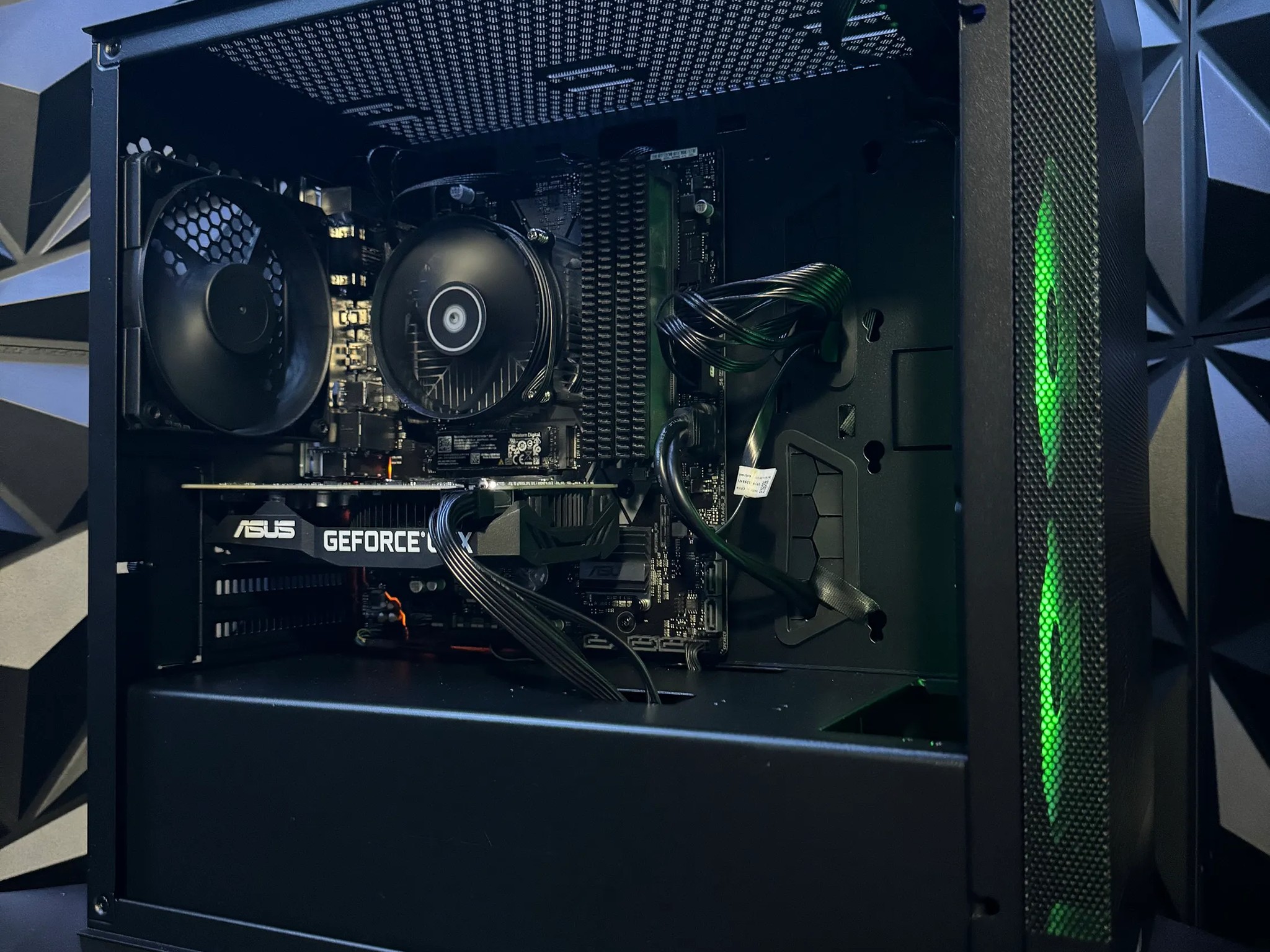 ⛓🖤Tusker Build 8560 💅🏽😈|The Budget Baddie| i5 8th Gen| GTX 1660