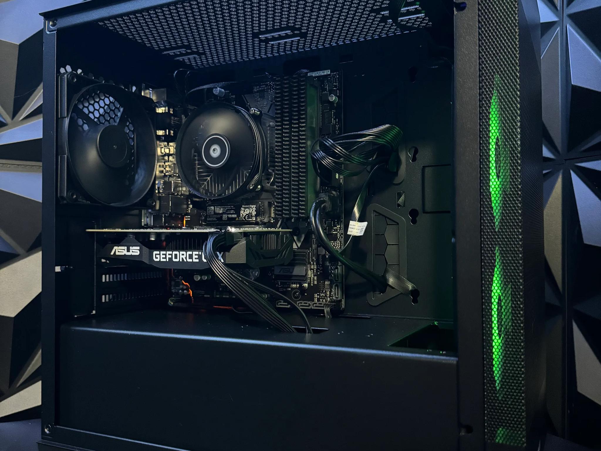 ⛓🖤Tusker Build 8560 💅🏽😈|The Budget Baddie| i5 8th Gen| GTX 1660