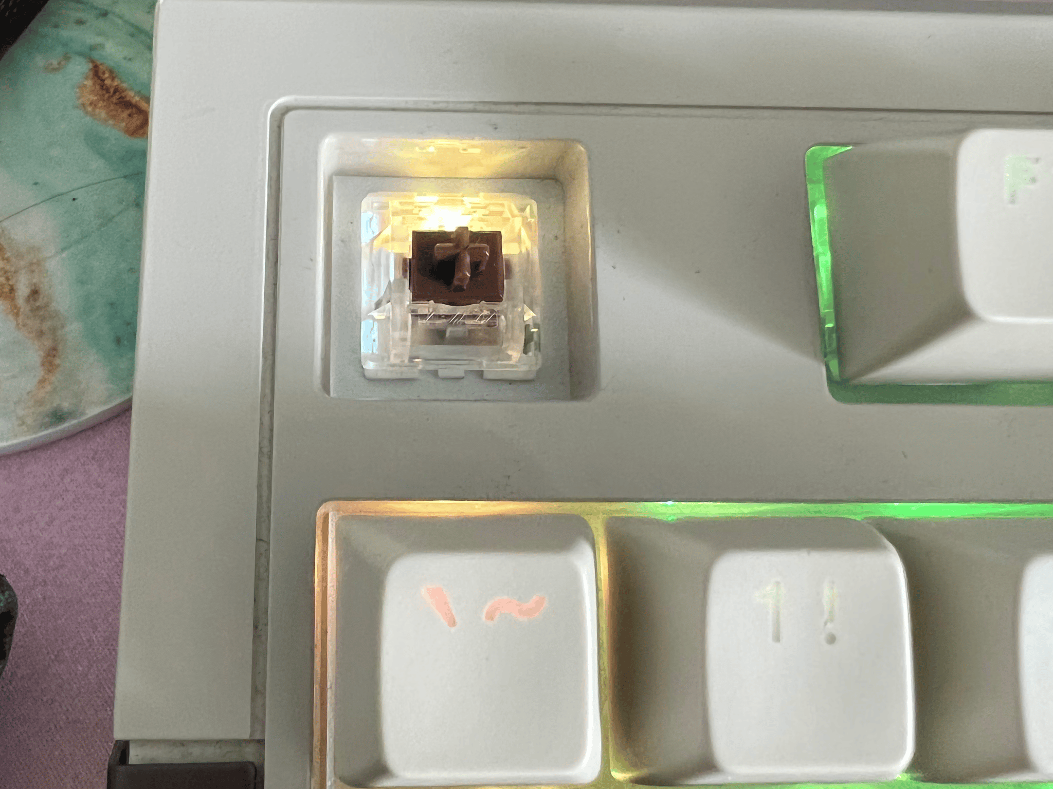 Retro-Themed Mechanical Keyboard - Brown Switches