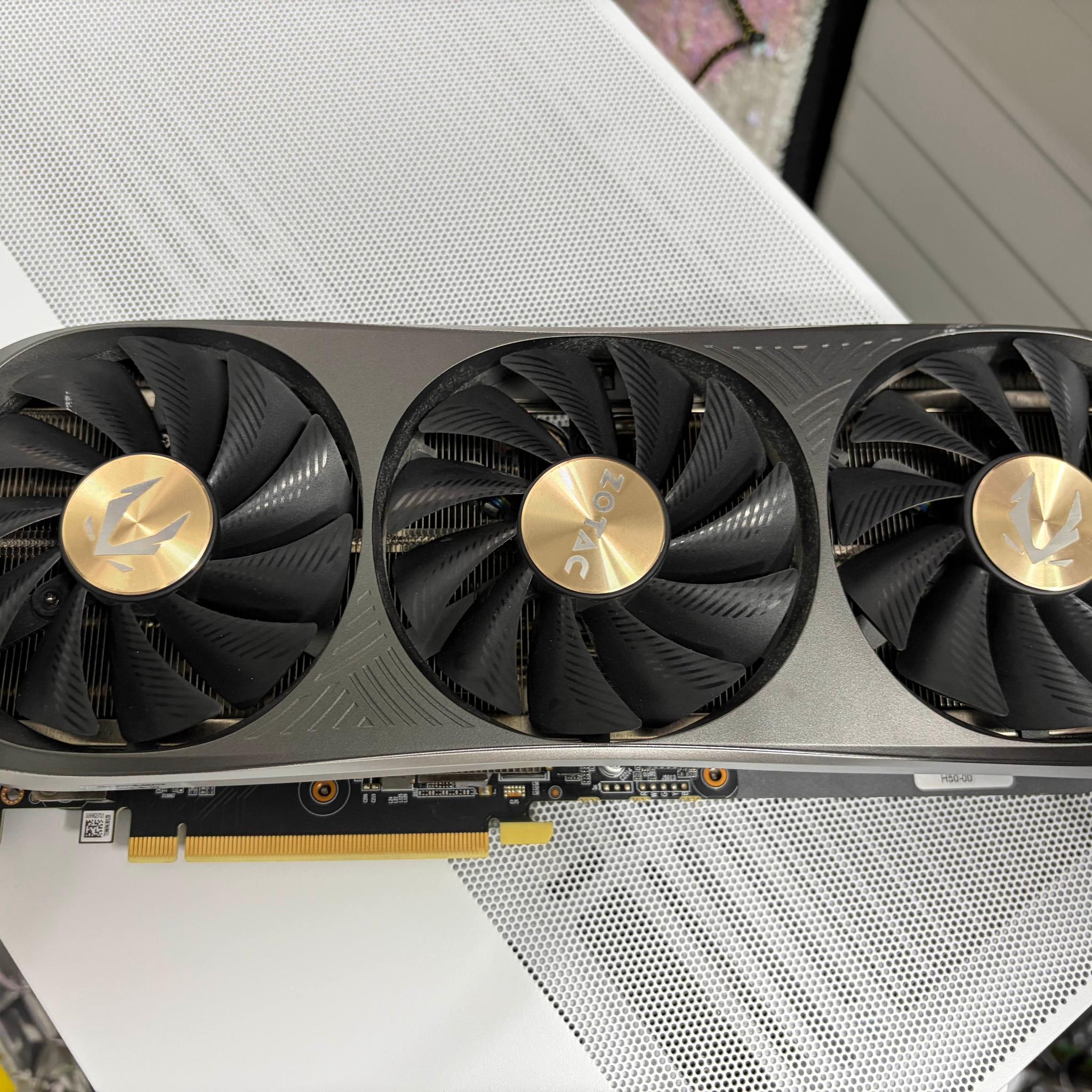ZOTAC GAMING GeForce RTX 4070 Ti Trinity OC 12GB GDDR6X