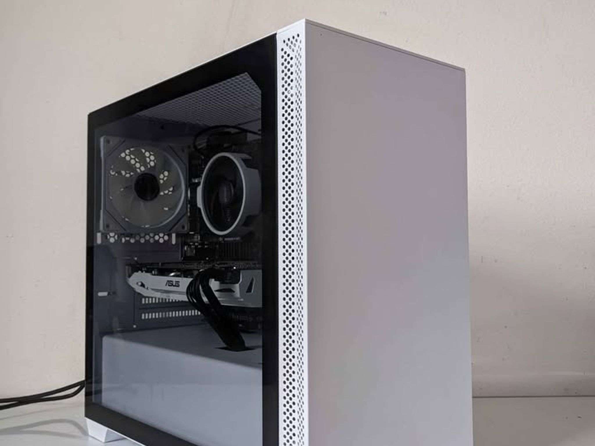 GeForce GTX 1070 Custom Gaming PC - Ryzen 5 2600X, 16GB RAM, 512GB SSD