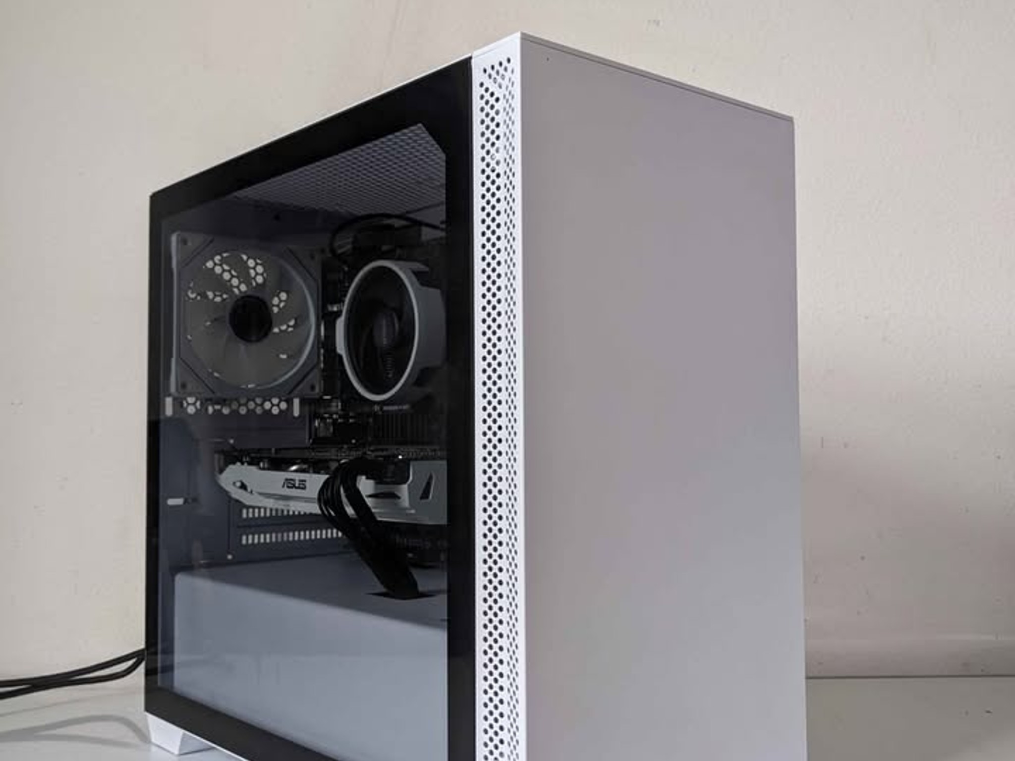 GeForce GTX 1070 Custom Gaming PC - Ryzen 5 2600X, 16GB RAM, 512GB SSD