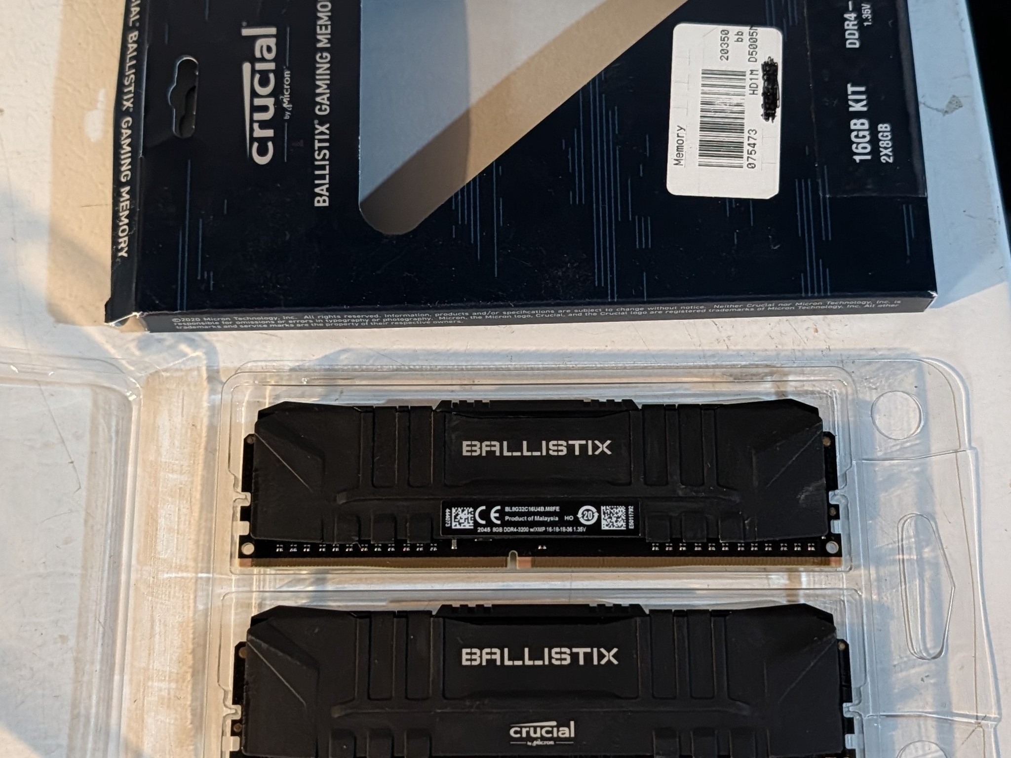 Crucial 16GB (2x8GB) DDR4 3200 CL16