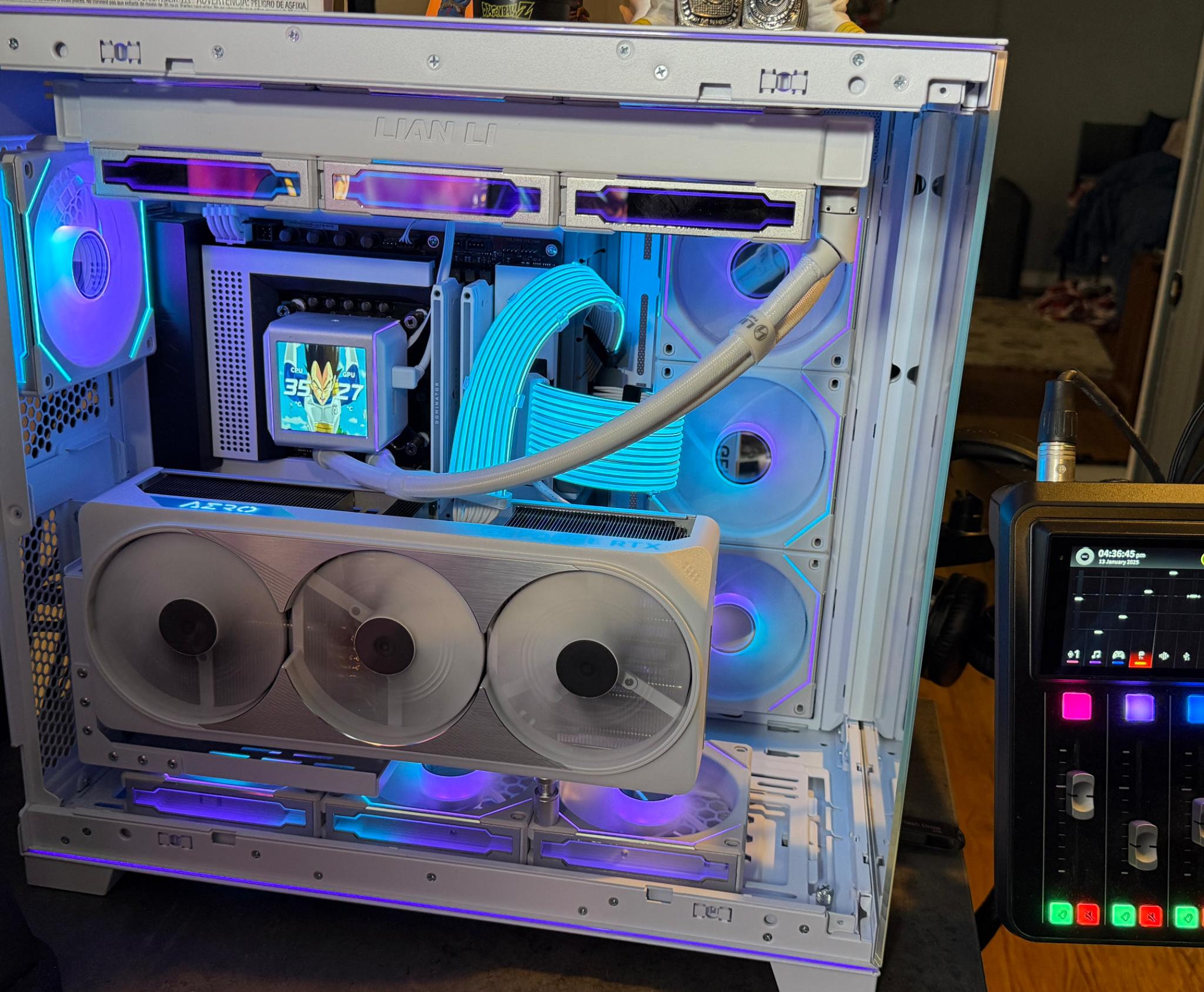 Vegeta's Revenge! All WHITE Gaming PC 4080 Super, i7-14700k, 32gb DDR5, 2TB SSD