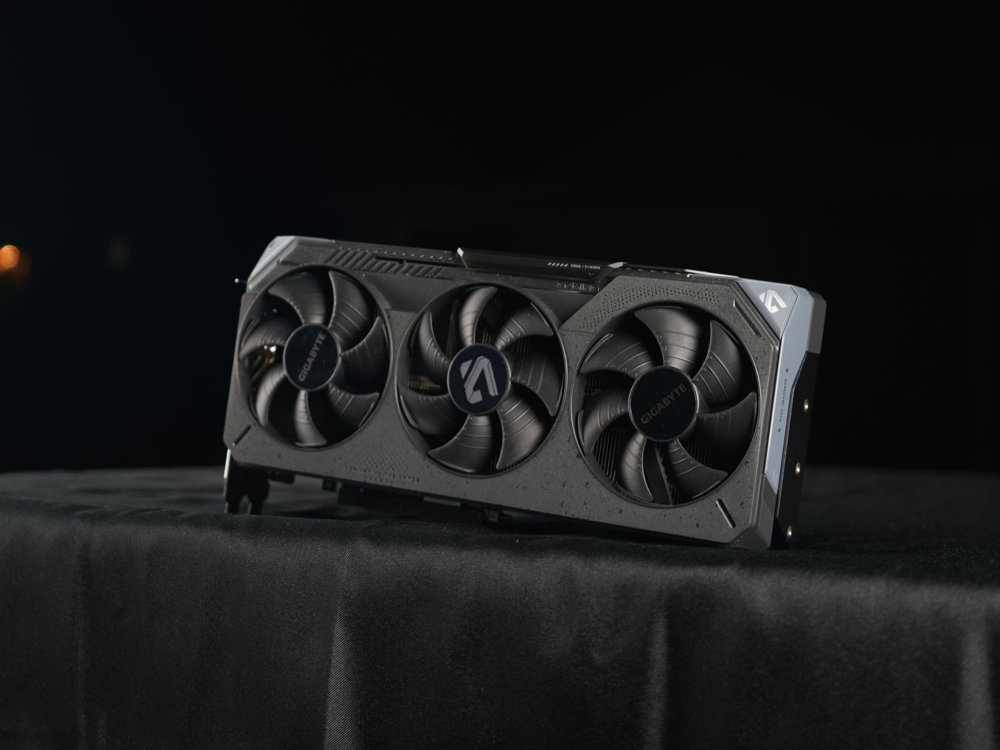 GIGABYTE Radeon RX 9070 XT Gaming OC 16G Graphics Card, PCIe 5.0, 16GB GDDR6