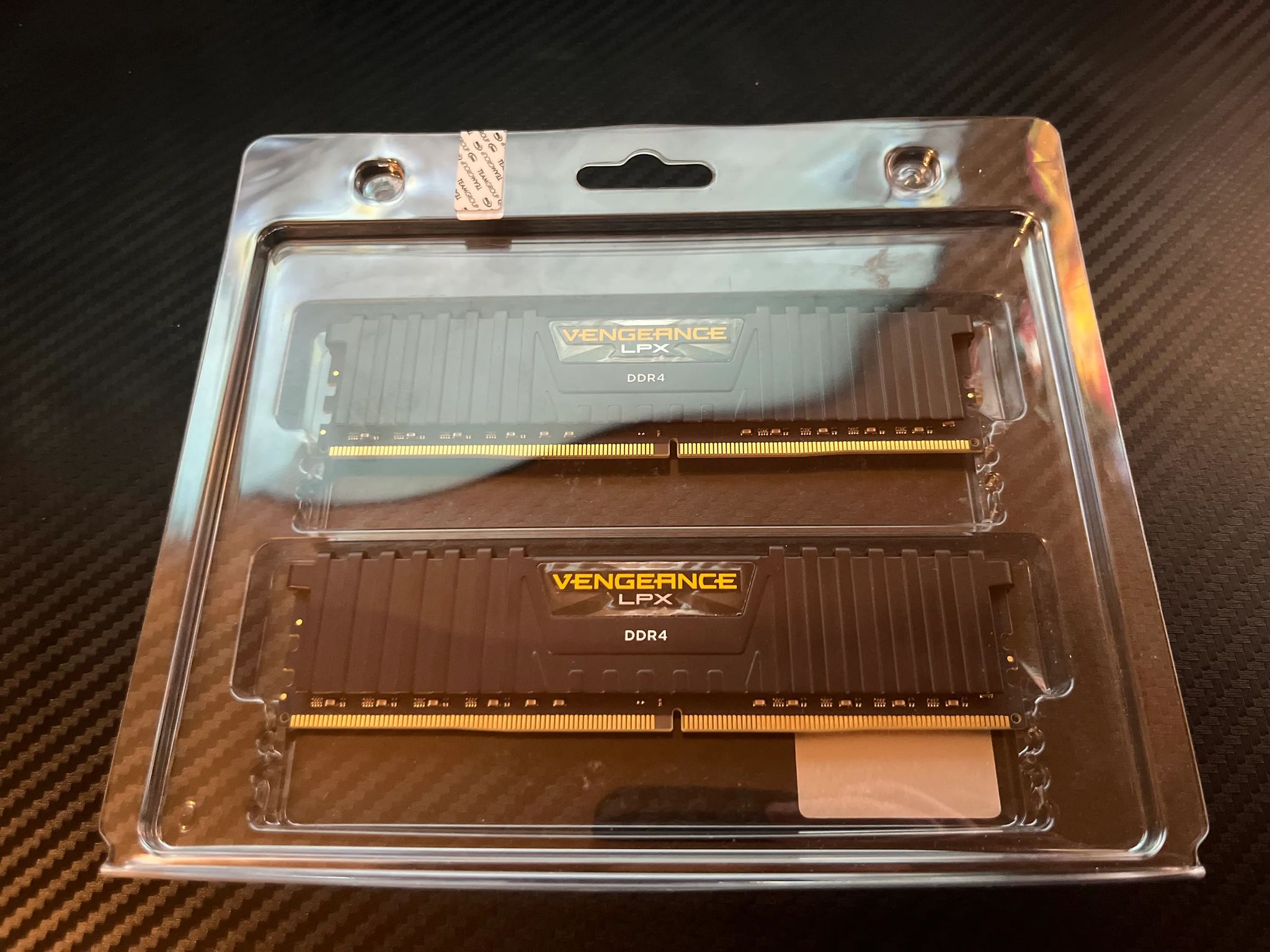 Corsair Vengeance LPX 32 GB (2 x 16 GB) DDR4-3600 CL18 Memory