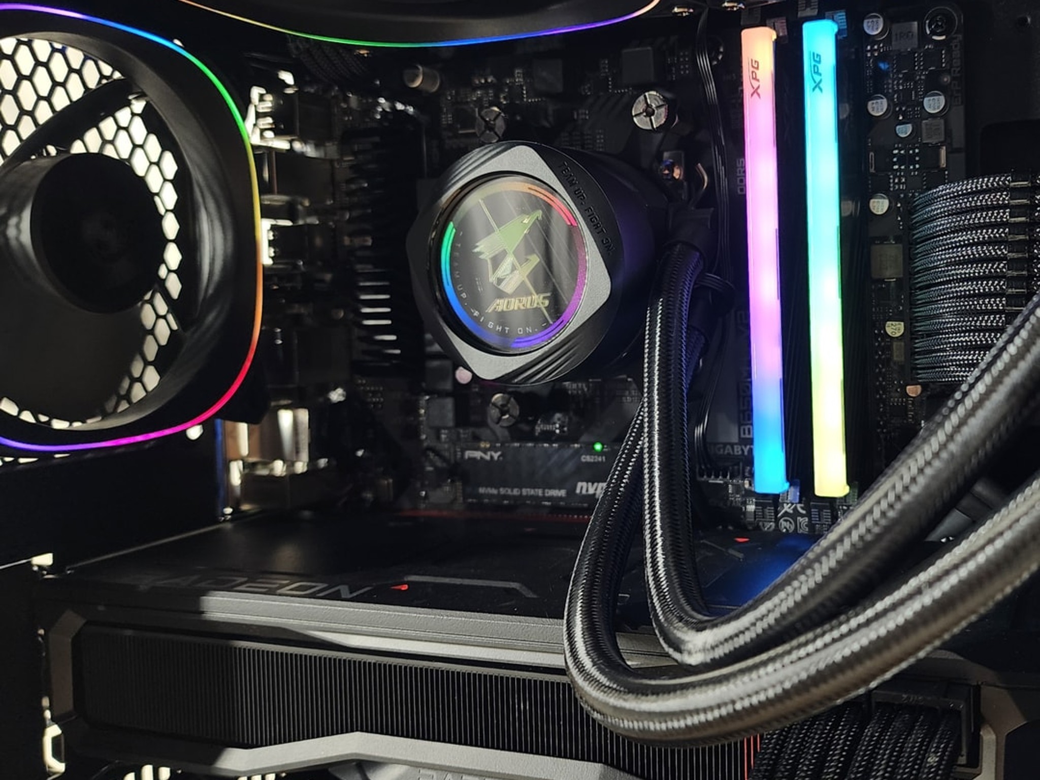 Gaming PC Ryzen 7 7700 32GB RAM 2TB SSD RX 7900 XT 20GB Windows 11 Computer