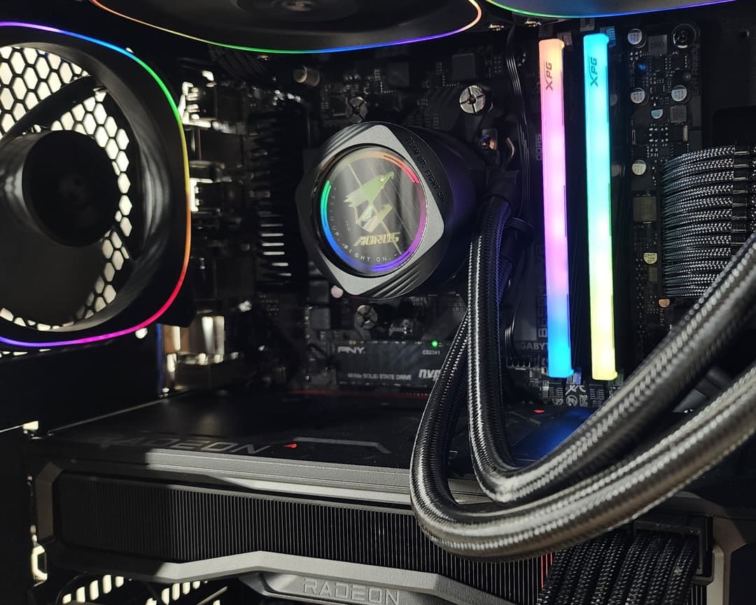 Gaming PC Ryzen 7 7700 32GB RAM 2TB SSD RX 7900 XT 20GB Windows 11 Computer