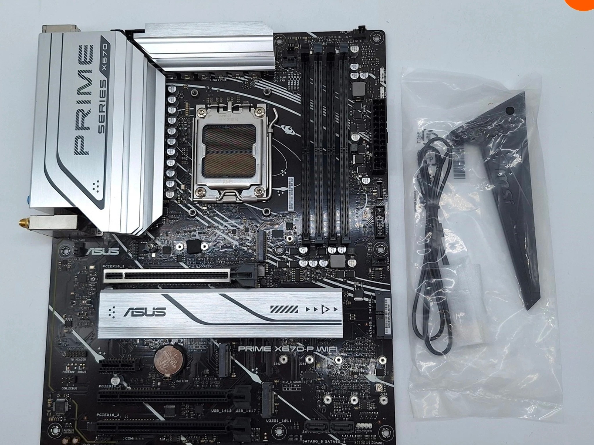 ASUS PRIME X670-P + 7700X + 500GB WiFi AM5 ATX AMD DDR5